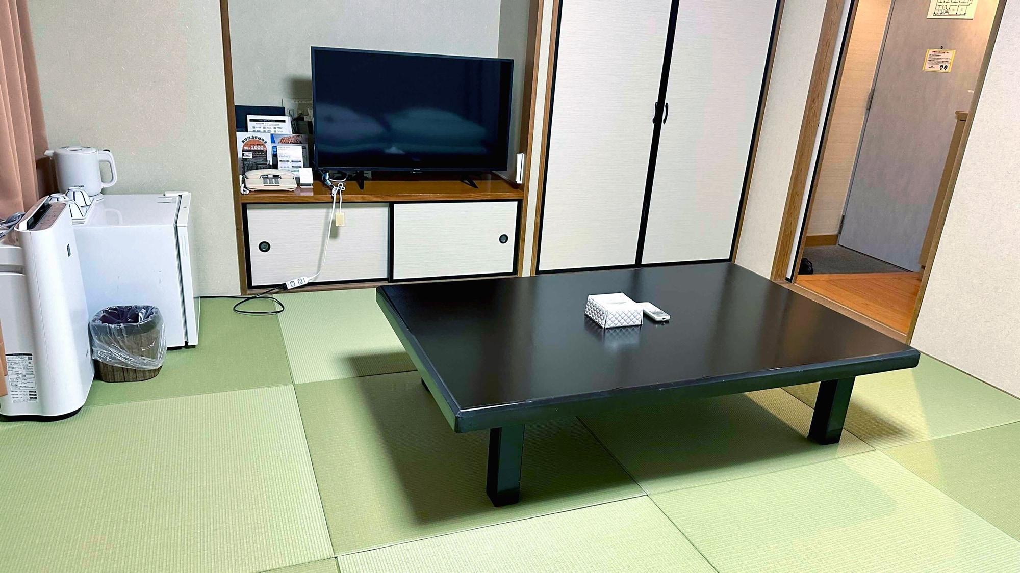Japanese-style room 10 tatami mats 1