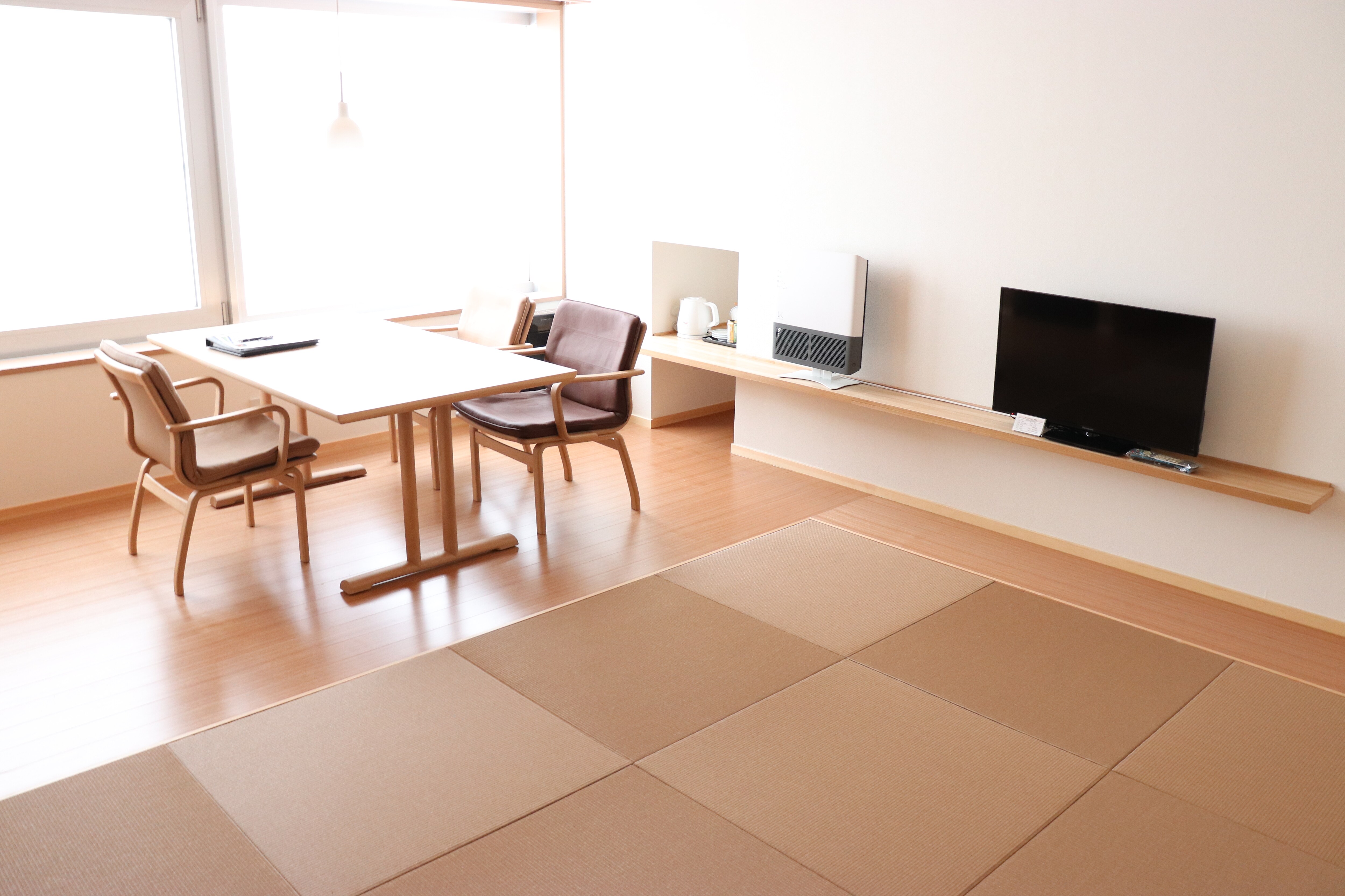 5th floor renovated Japanese-style room