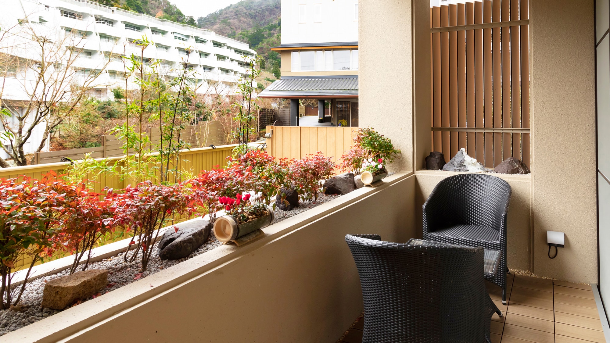 [Annex 1F reserved special room "Taiko" 140 square meters] There is also a Western-style terrace in addition to the Japanese-style terrace with a room terrace and footbath.
