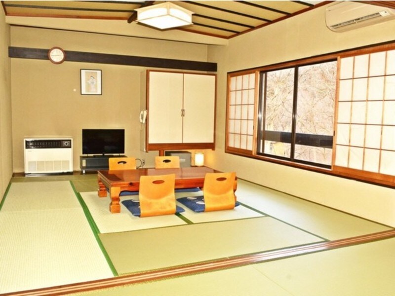 Kamar bergaya Jepang tambahan 8 tikar tatami atau lebih