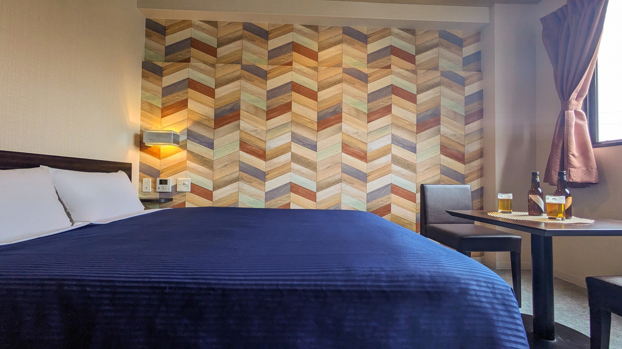 <Guest room image>