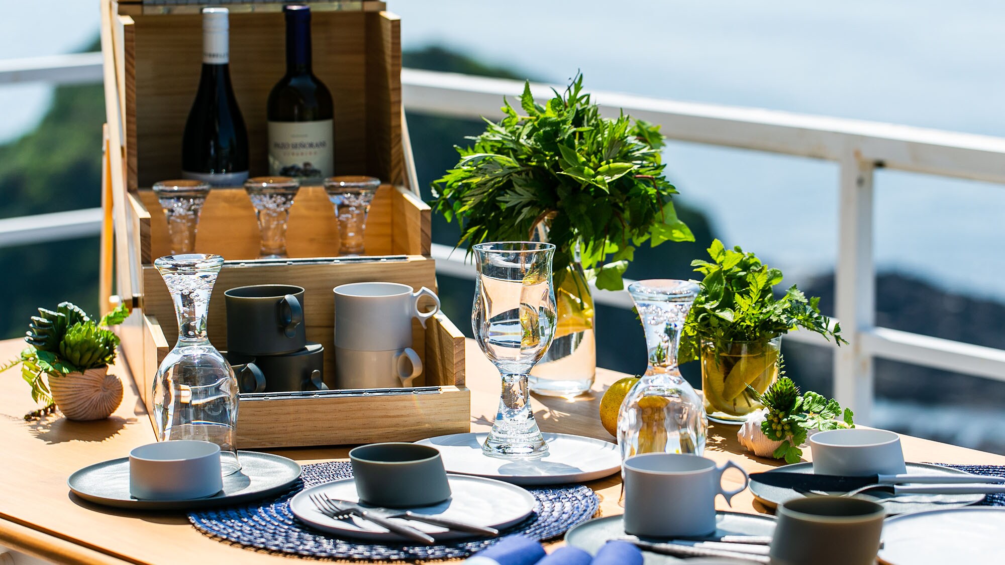 ・[บาร์บีคิว] เนื่องจากที่นี่เป็นที่พักส่วนตัว คุณจึงไม่ต้องกังวลเกี่ยวกับแขกคนอื่นๆ สัมผัสช่วงเวลาแห่งความผ่อนคลายและเงียบสงบ