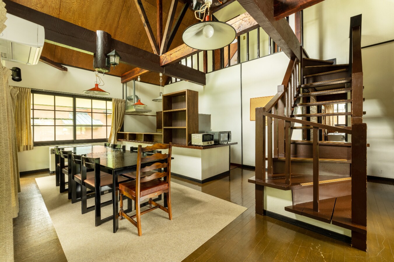 小屋 E
