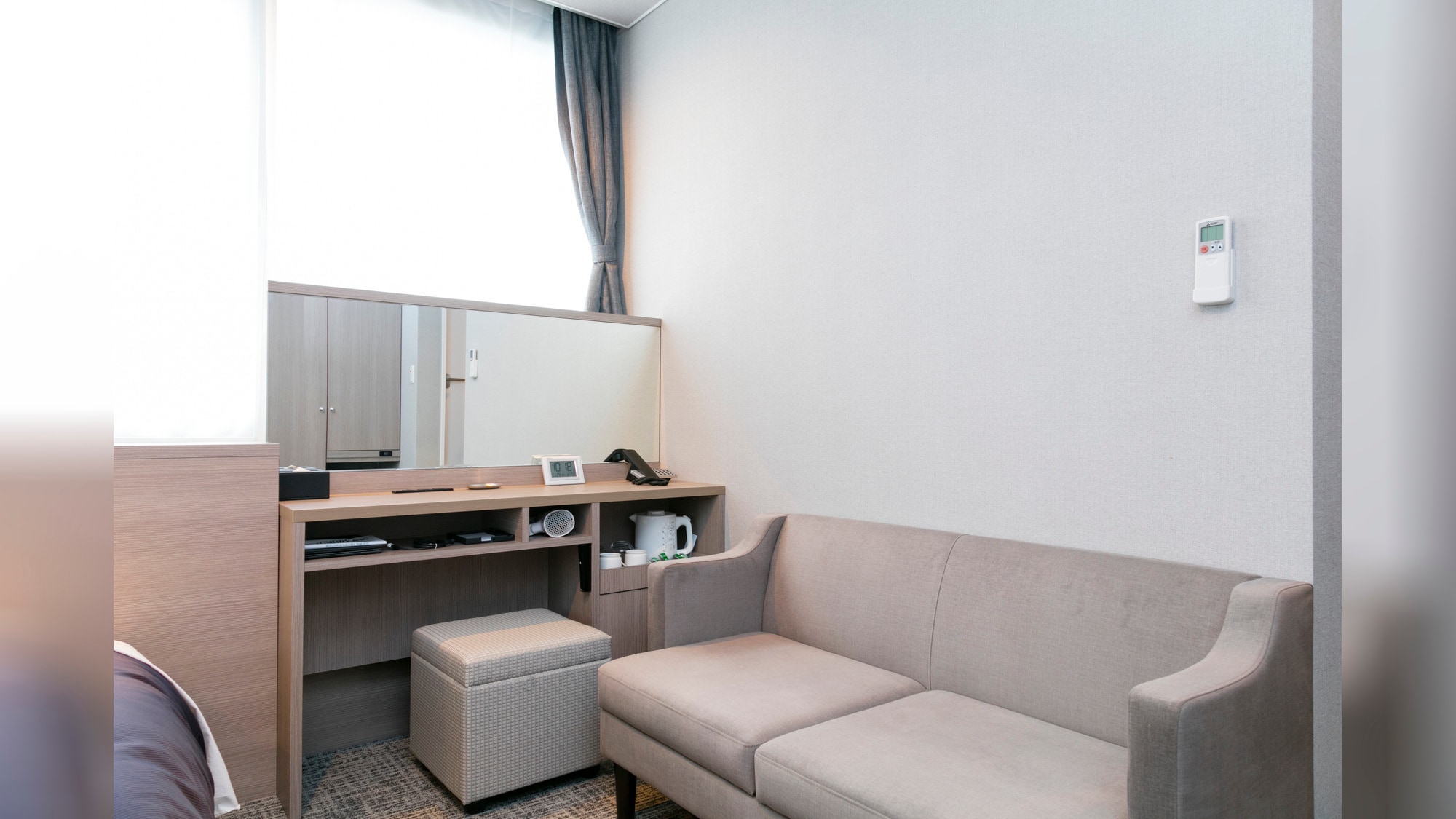 Kamar Twin Deluxe | Hanya Kamar Twin Deluxe yang memiliki sofa.