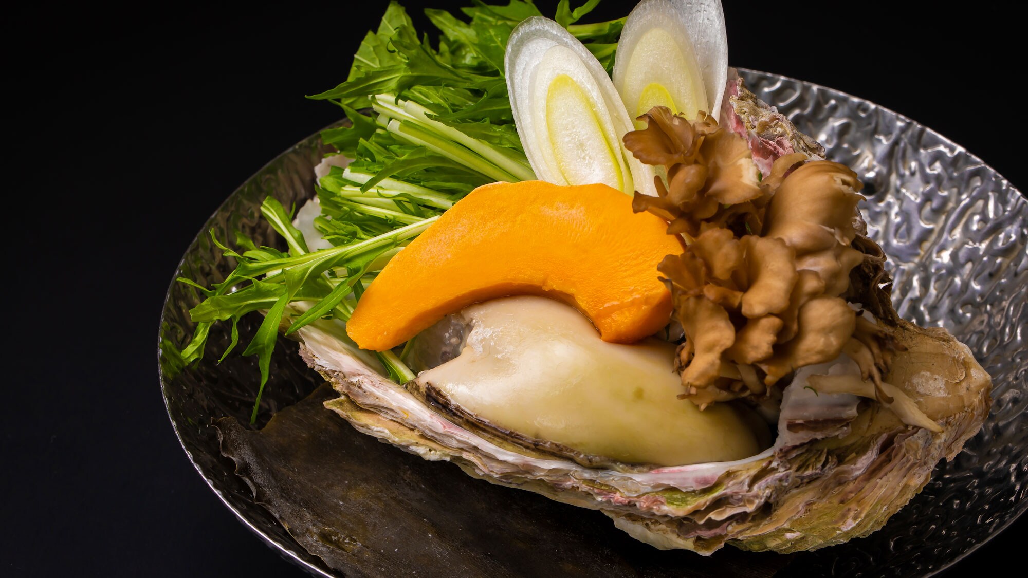 Một ví dụ về hàu sống hấp Matsumae