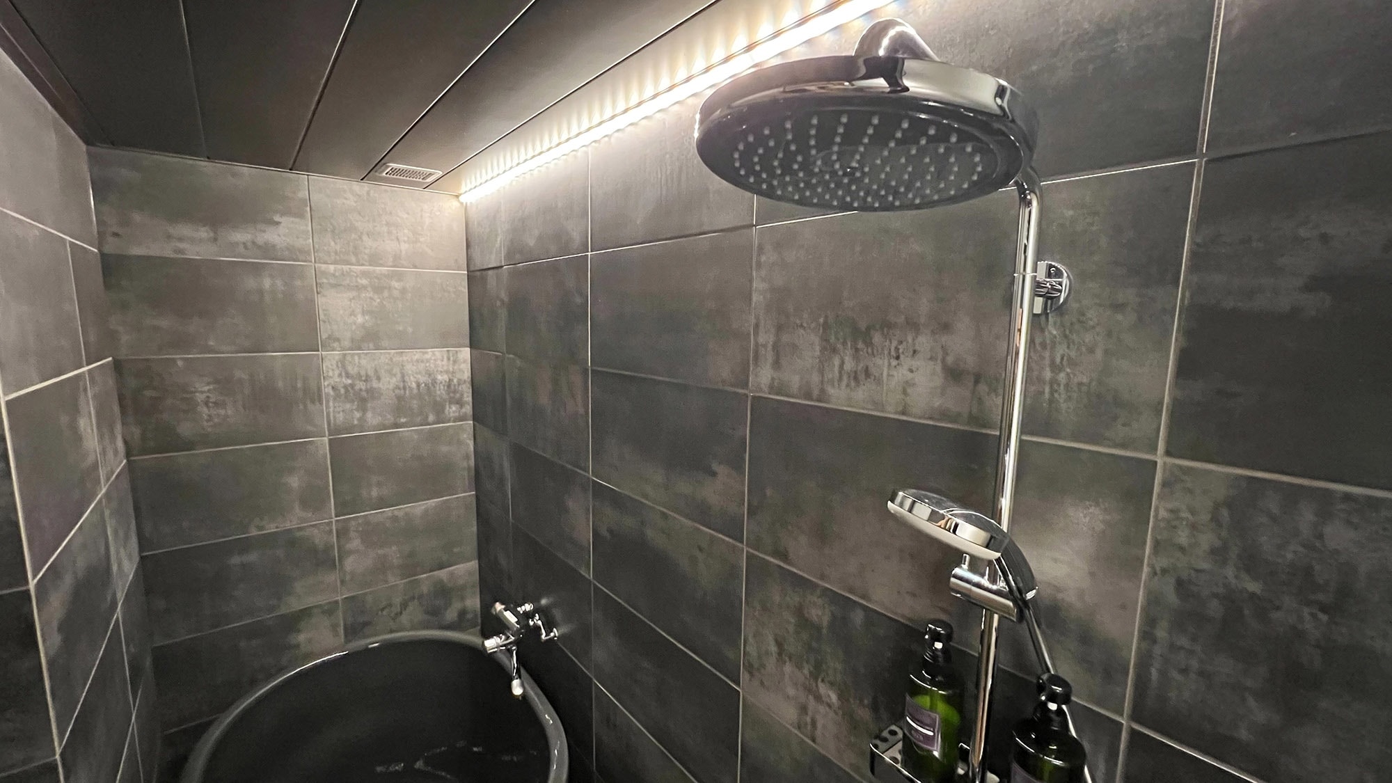 ・[Ranmuro Yukiha] Relax and refresh in the bathtub