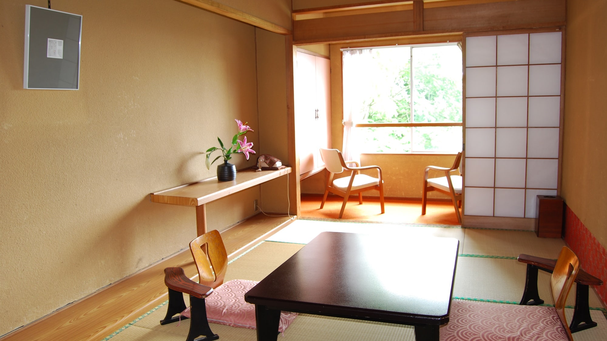 *[Room example] Annex, Japanese-style room, 8 tatami mats