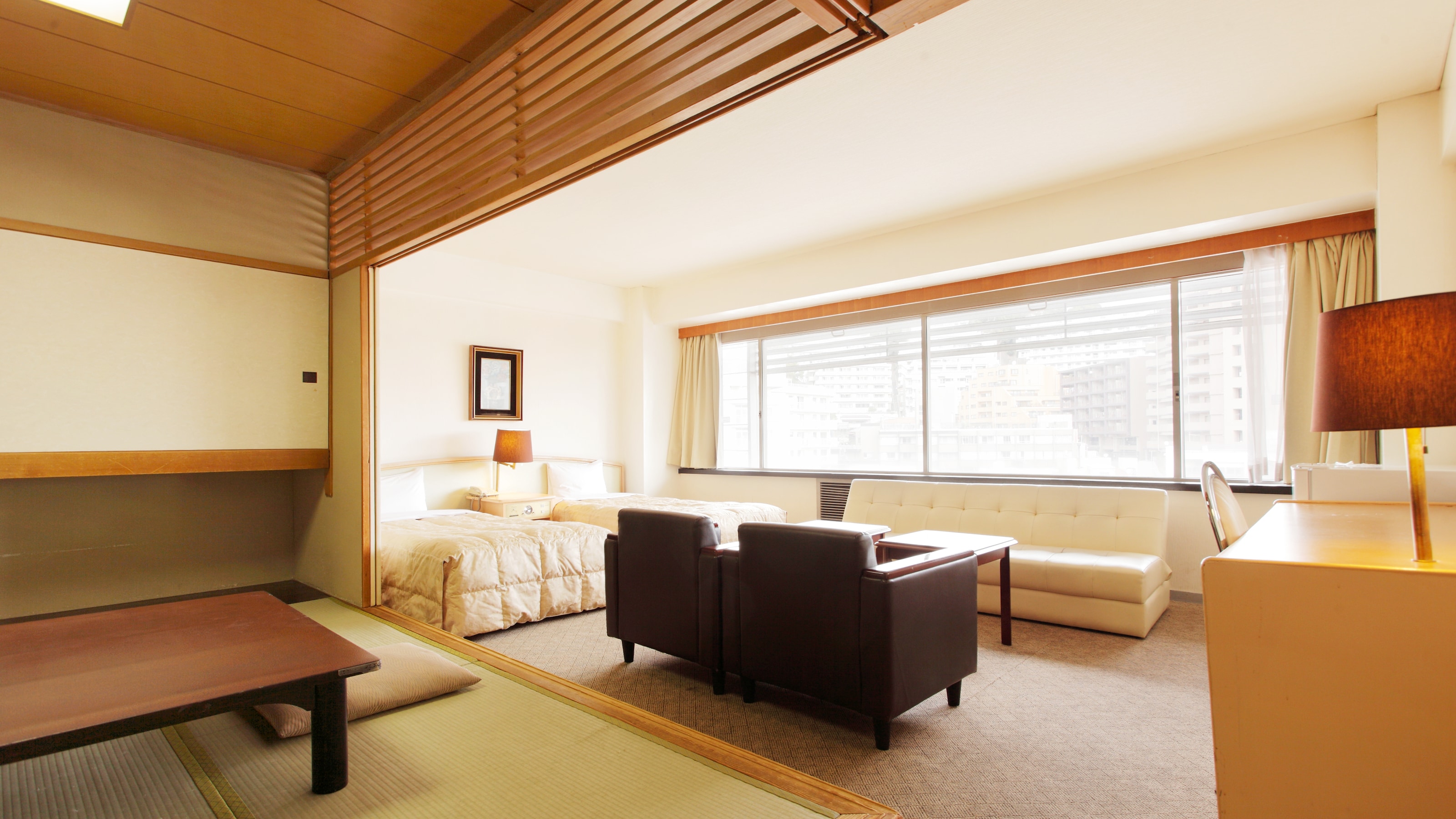 Example of a Japanese-Western room (twin + 7.5 tatami mats)