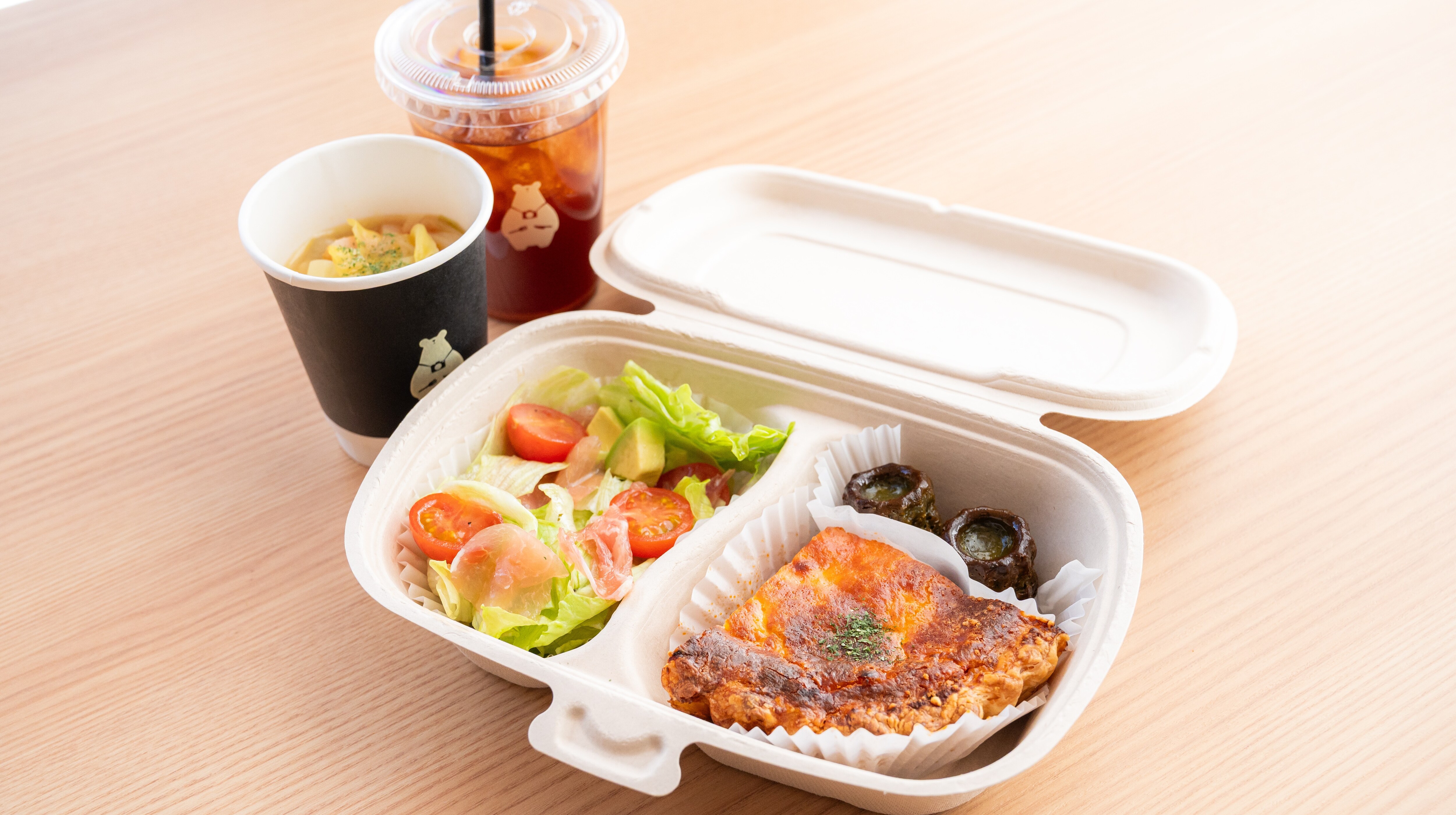 Breakfast box from "yuu", a specialty shop for florentines and canelés