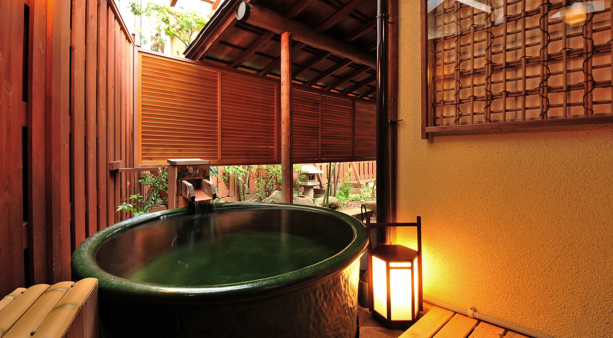 Open-air bath in a special room with a pottery open-air bath