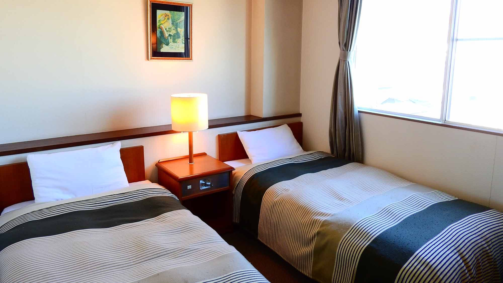 * Example of twin (with bath and toilet) Approximately 13 square meters Wireless LAN connection OK! Smoking and non-smoking rooms are available. It was