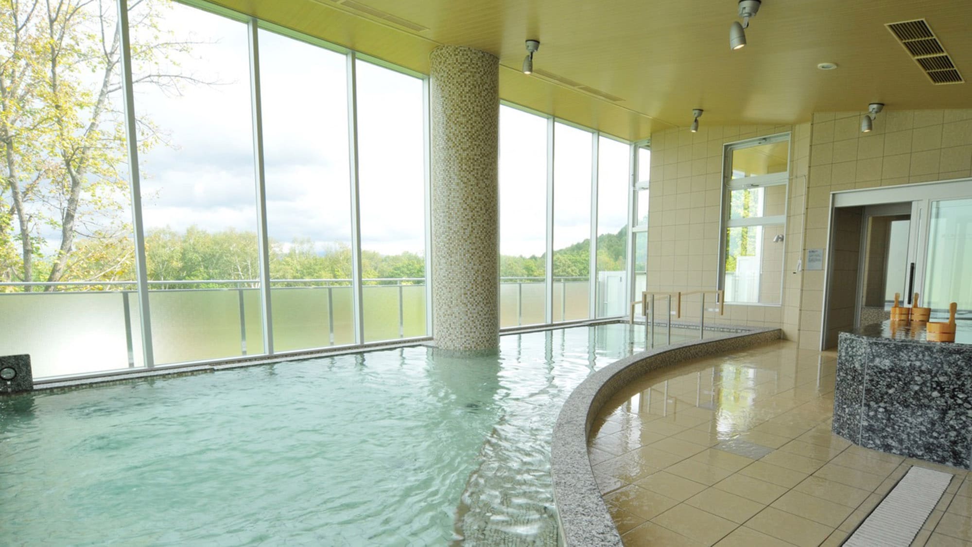 New Furano Prince Hotel Furano Onsen "Shisai no Yu" *Indoor bath
