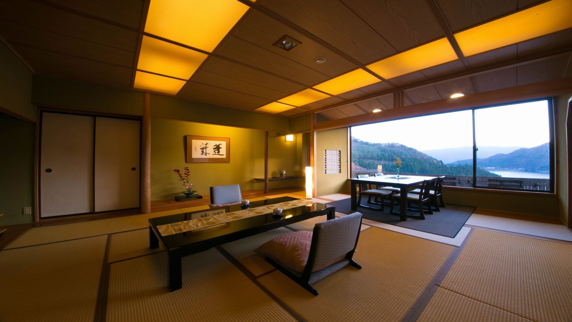 [Guest room on the top floor] ■ Horai ◇ Japanese-style room 12.5 tatami mats + Western-style room + tea room ■