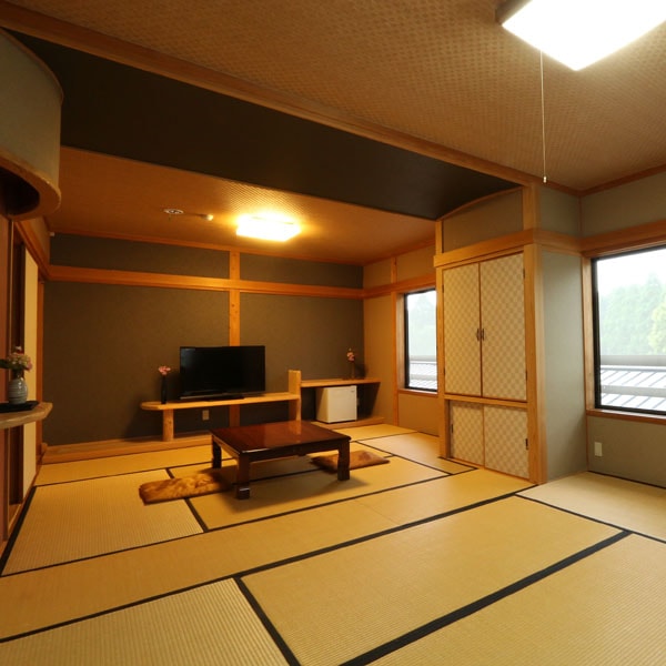 [Room] << Japanese-style room 12 tatami mats >> An example