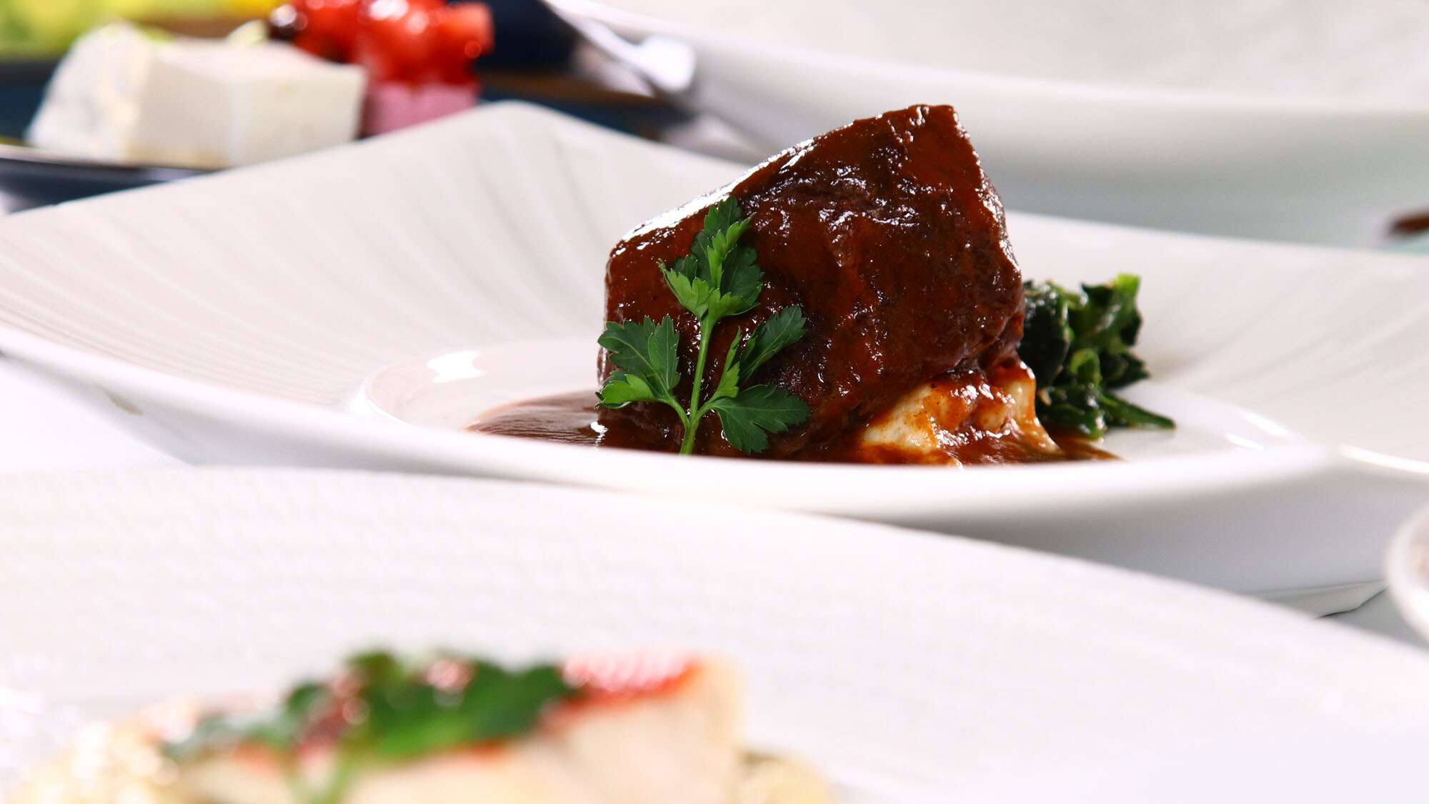 Steak Daging Sapi Hitam Jepang atau Direbus dalam Anggur Merah