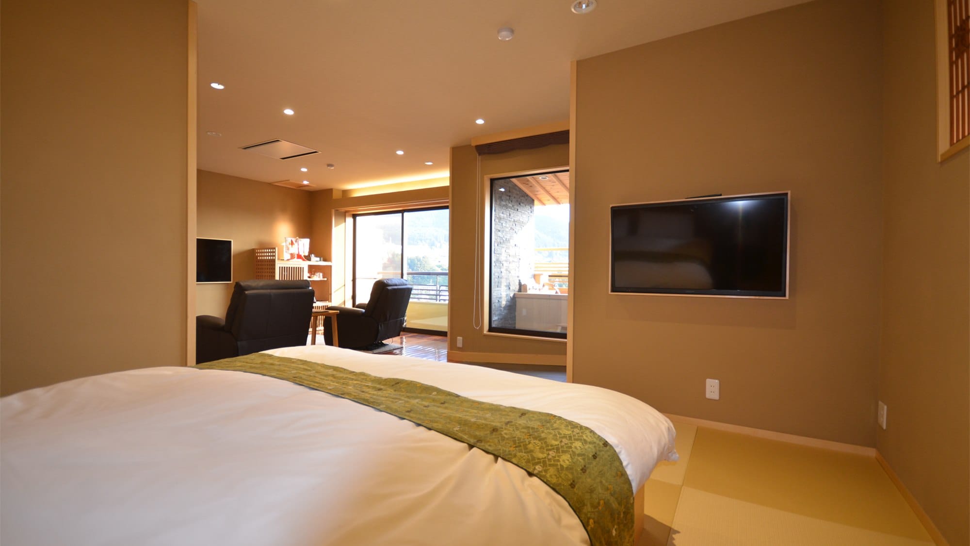 Special Western-style room with open-air bath [Ichicha no Ma]