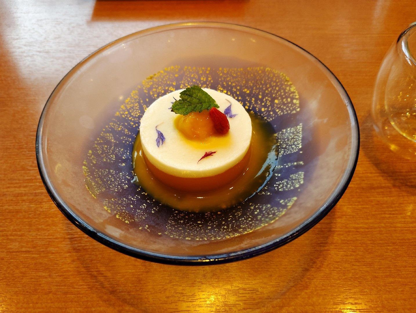 8513b7-df68-401d-9c38-bf8fcf20d015-1_all_17918.jpg
