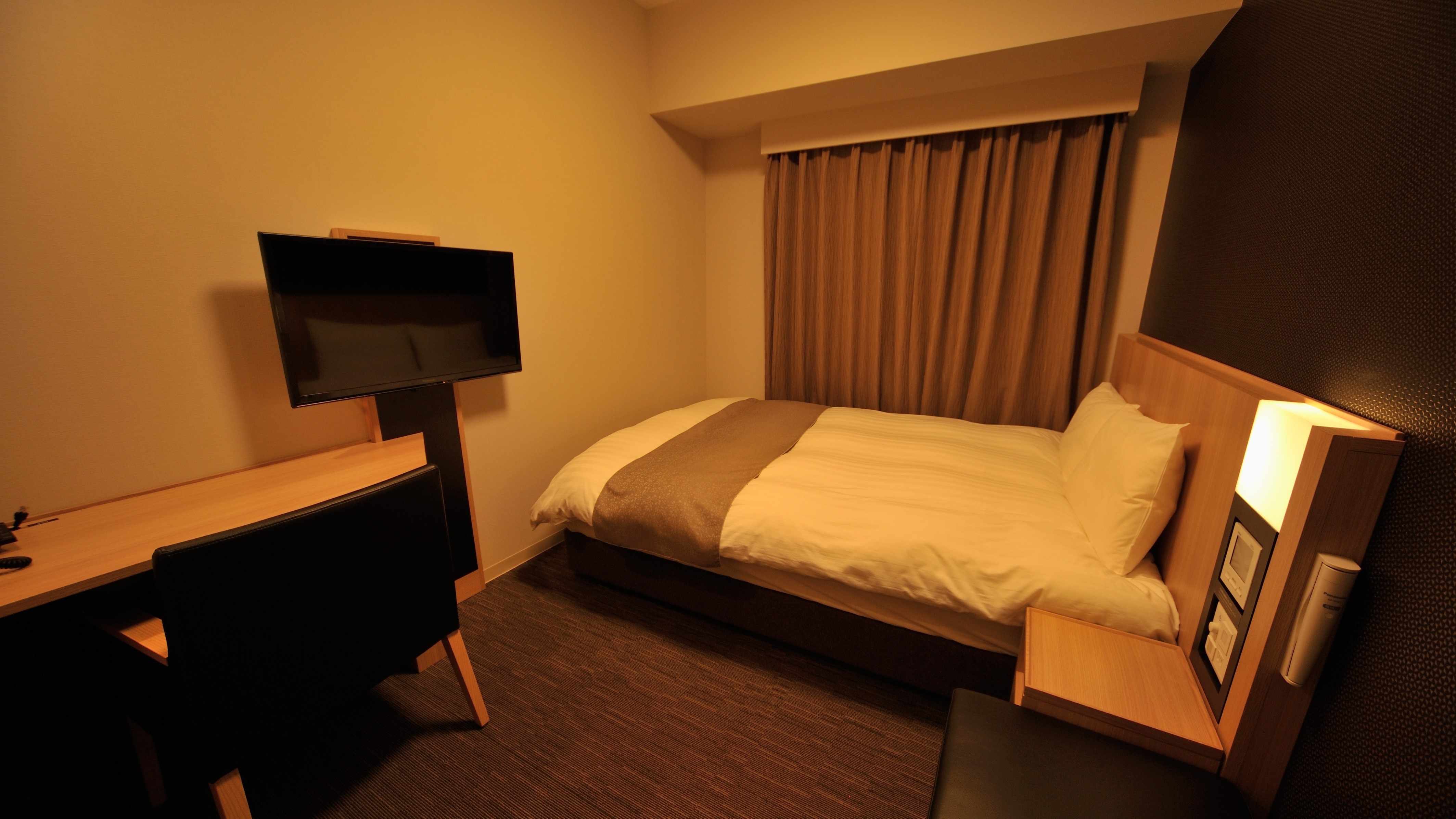 ◆ Double room [No smoking / Smoking] 13.8 to 14.9 square meters Bed size 140 & times; 195 cm