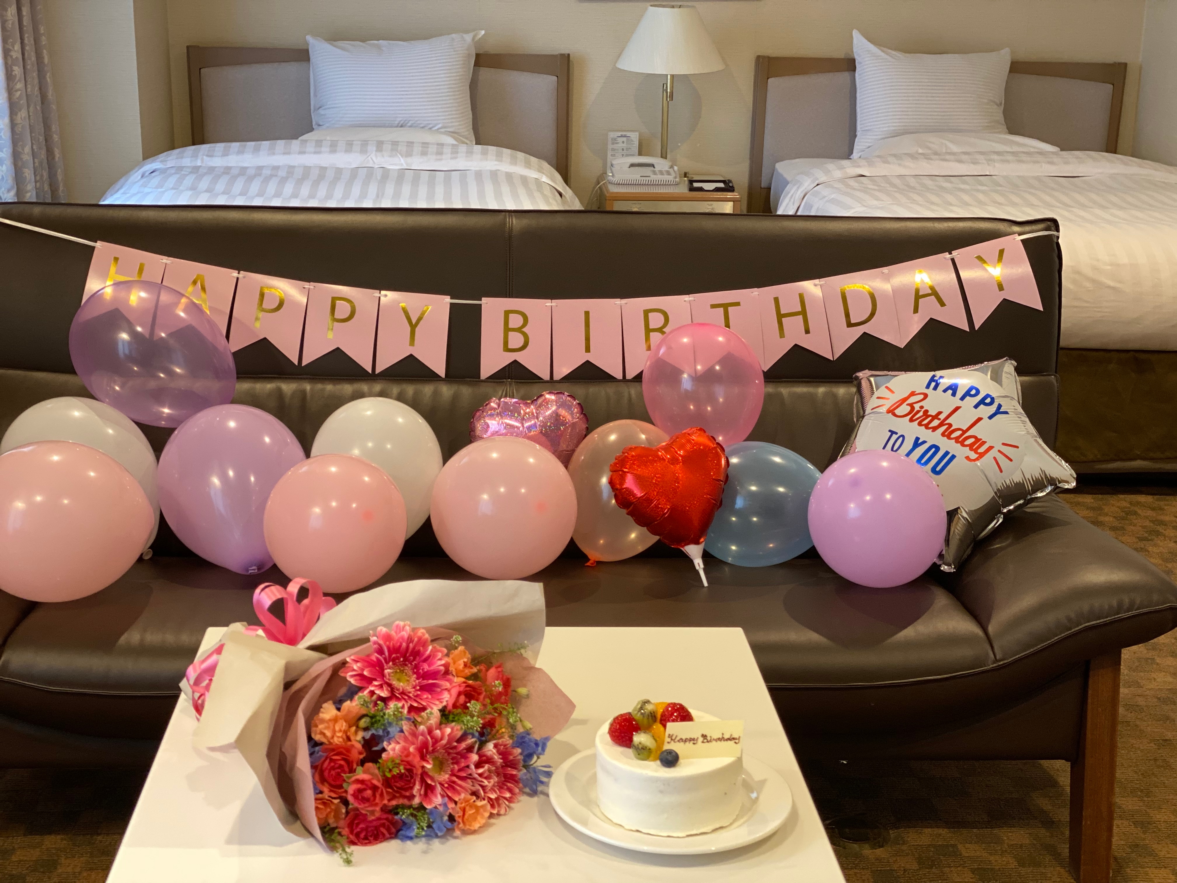 Bunga, kue dan balon②