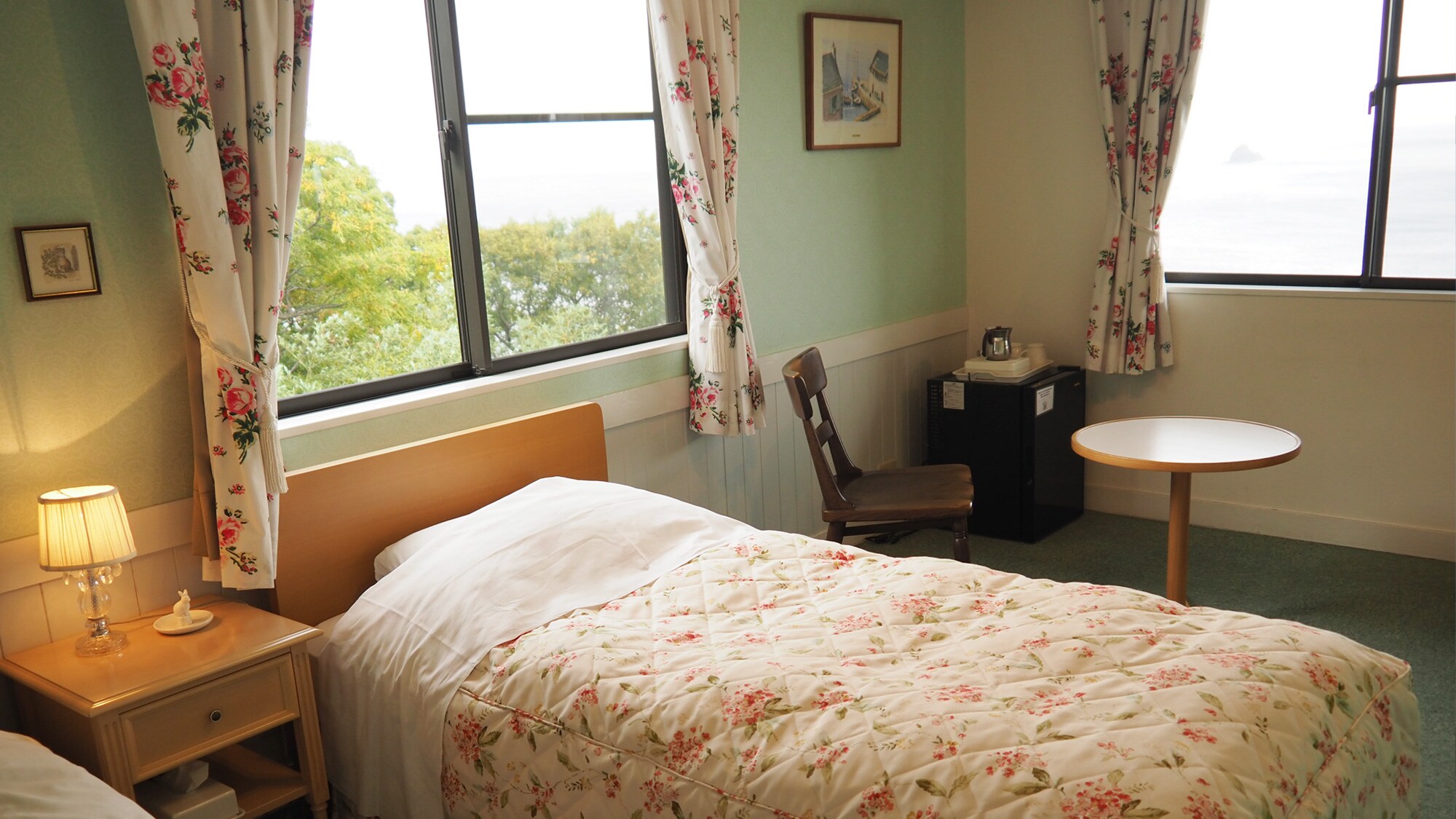 Non-smoking twin room
