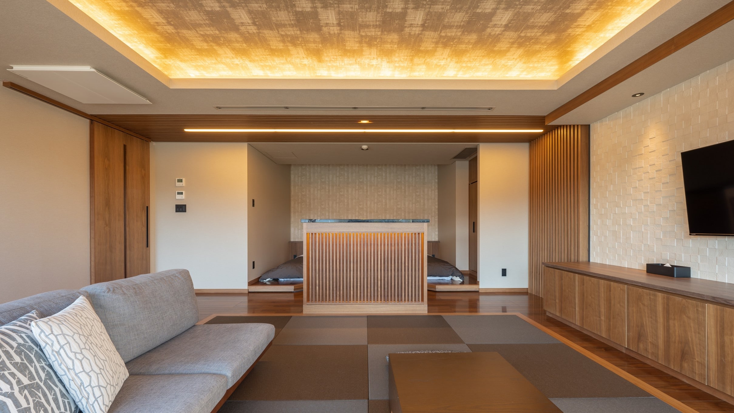 5F Mt. Fuji Japanese-Western style room with bath 69 square meters [Deluxe]