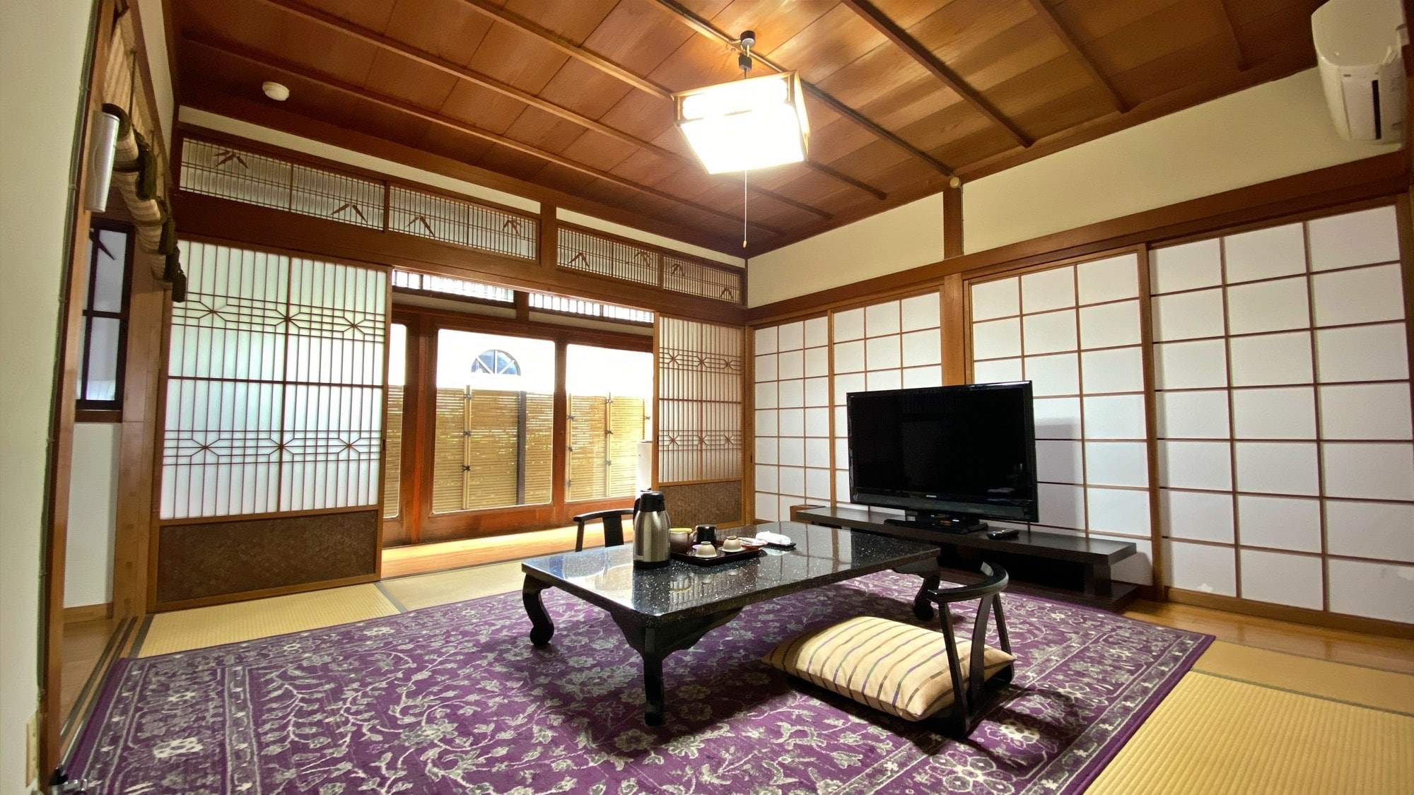 [Kyoto style/wooden house] Special room | 8 tatami mats + bedroom + massage machine