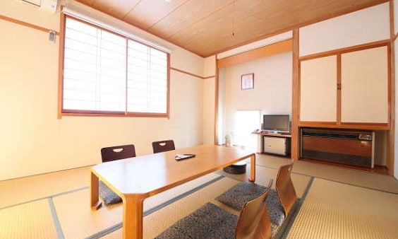 เป็นห้องสไตล์ญี่ปุ่นที่มีเสื่อทาทามิ 10 ผืน ให้คุณได้พักผ่อนและผ่อนคลาย