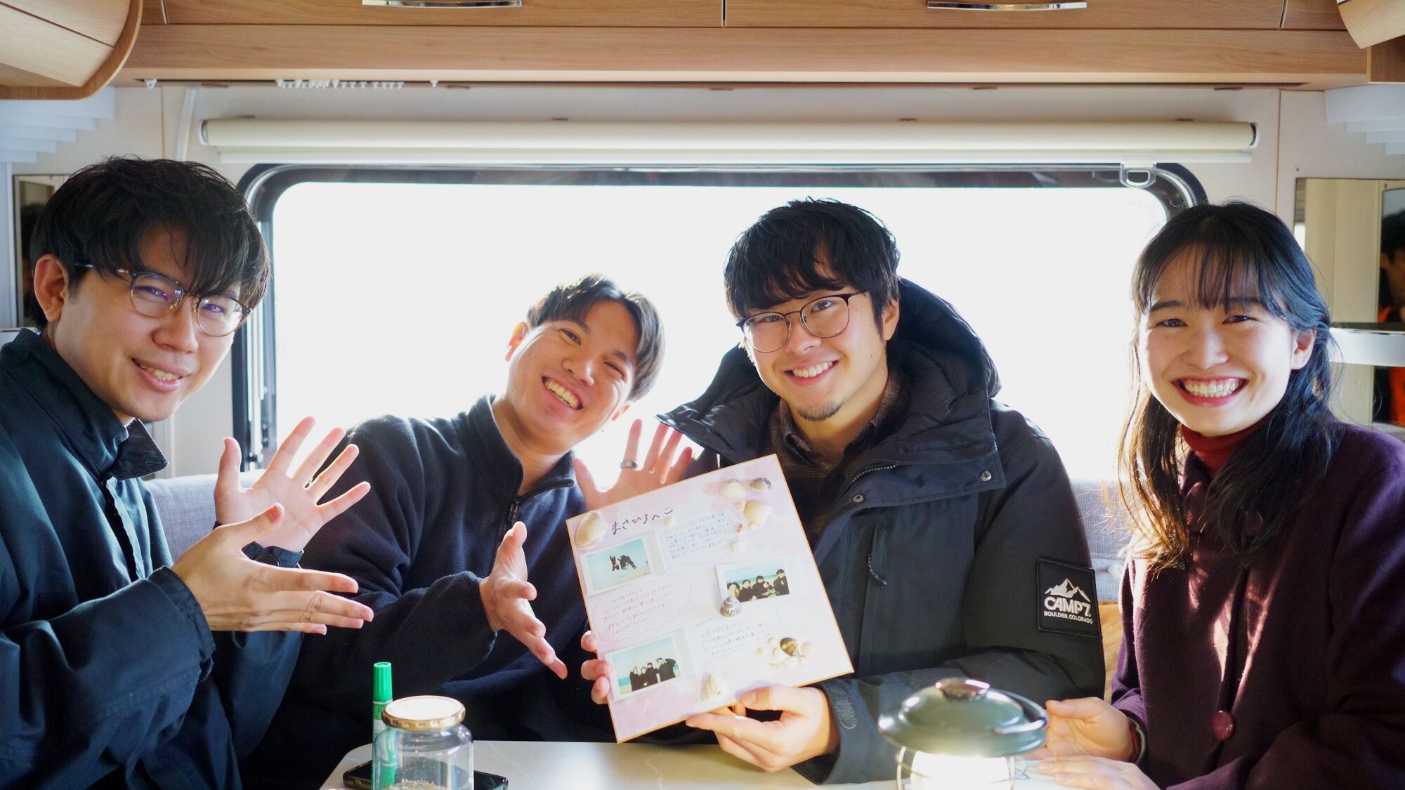 Một bộ bảng tin nhắn để tạo nội dung vui vẻ cùng bạn bè.