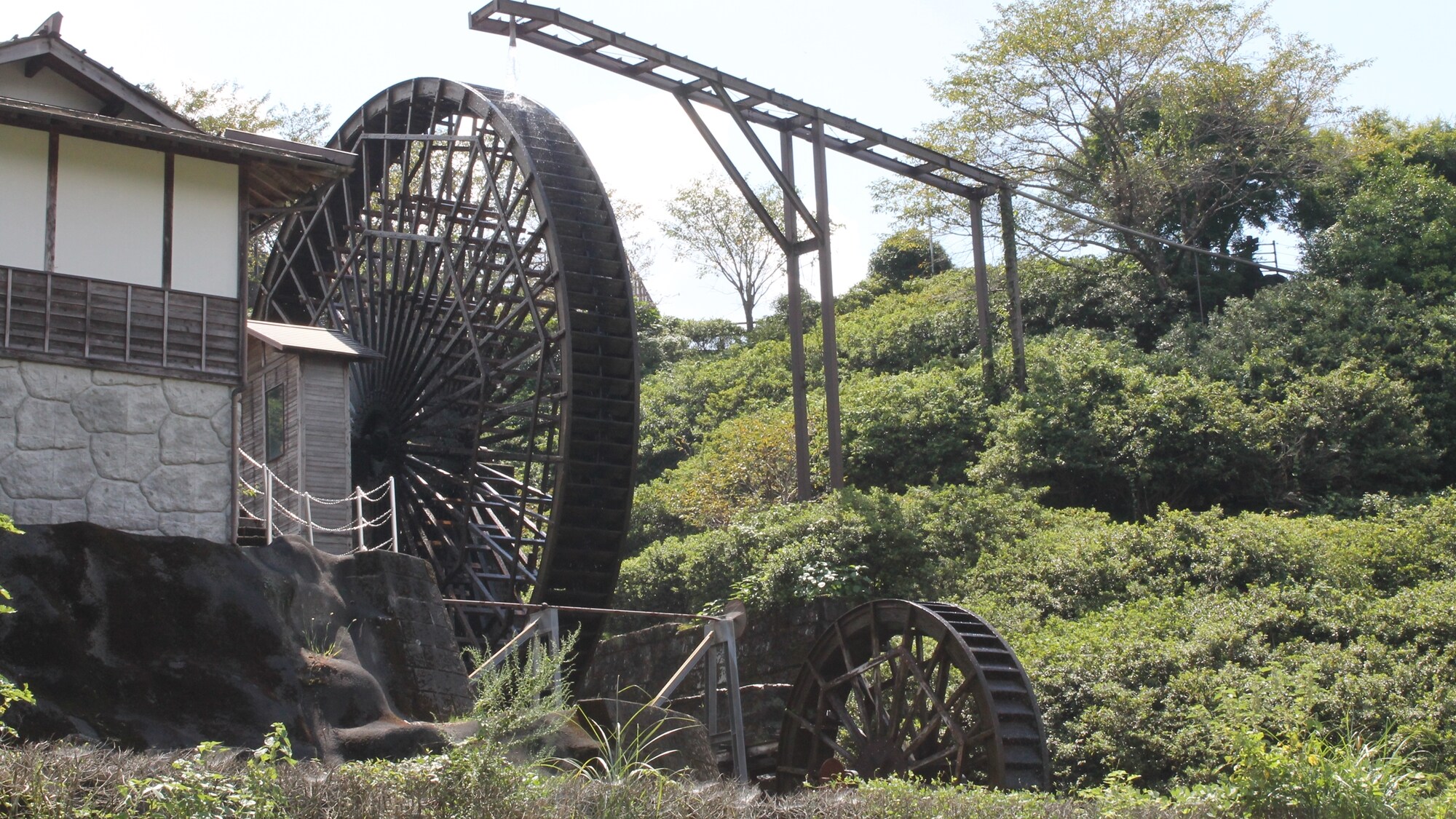 *[Yunomae Green Palace] The world's largest parent-child waterwheel.