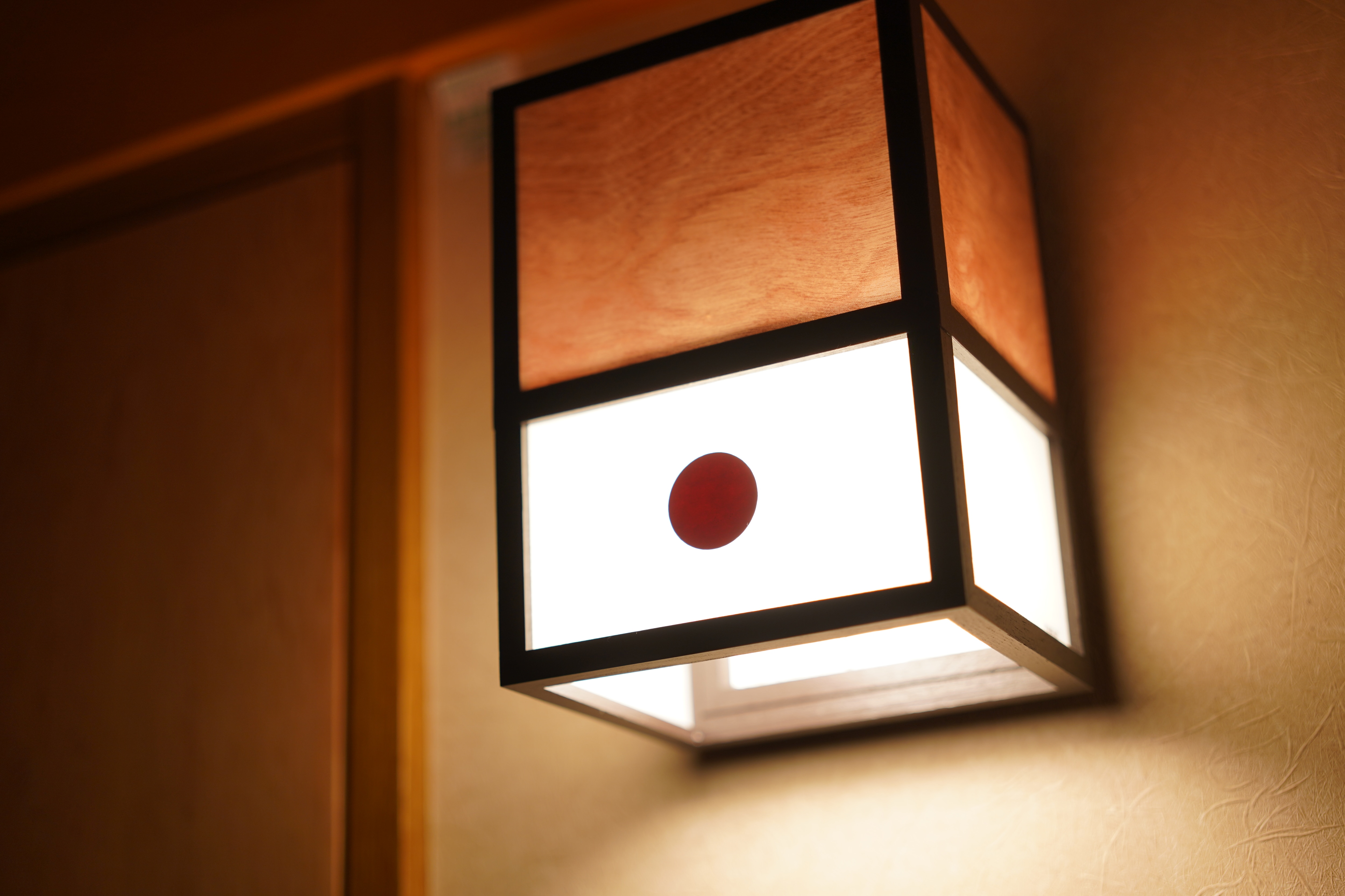 ภายนอกห้องแรก