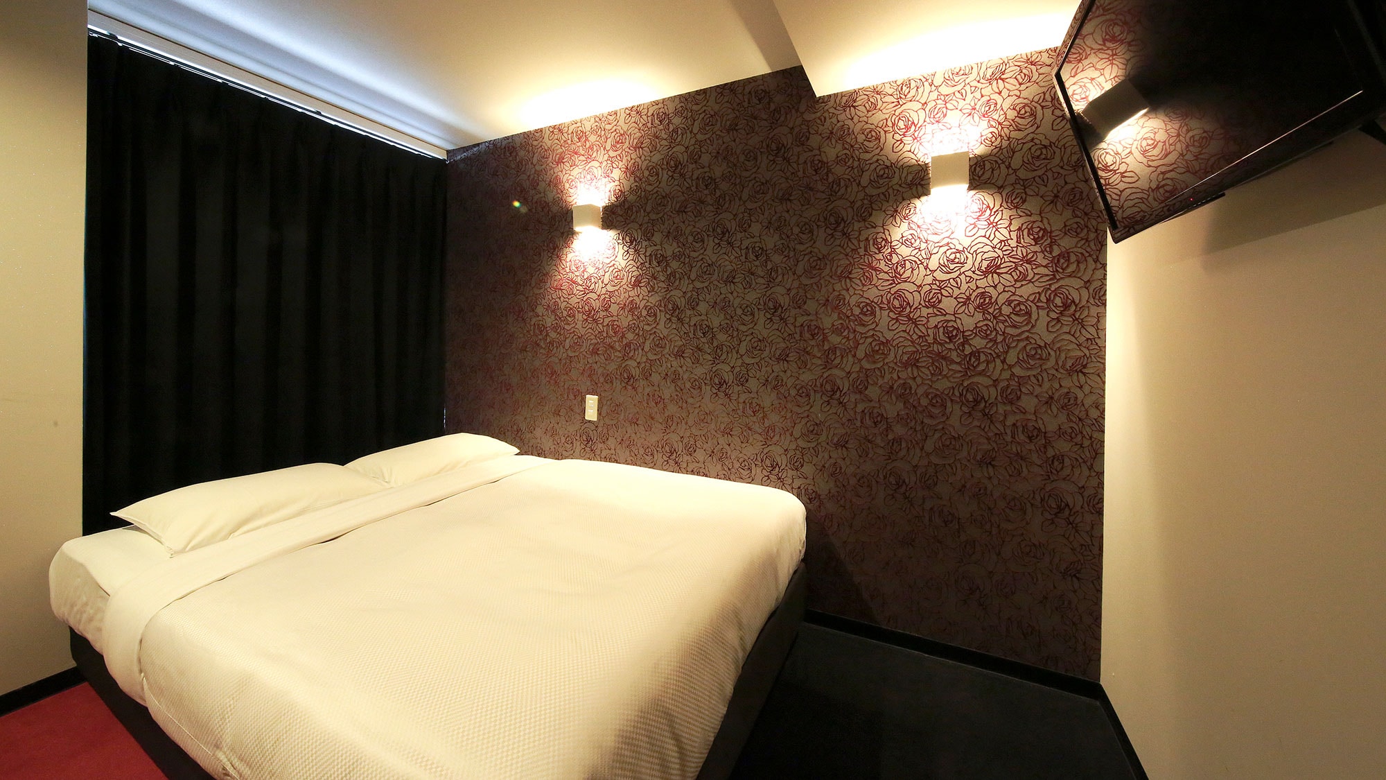 ・[Double room example] A spacious and open double room
