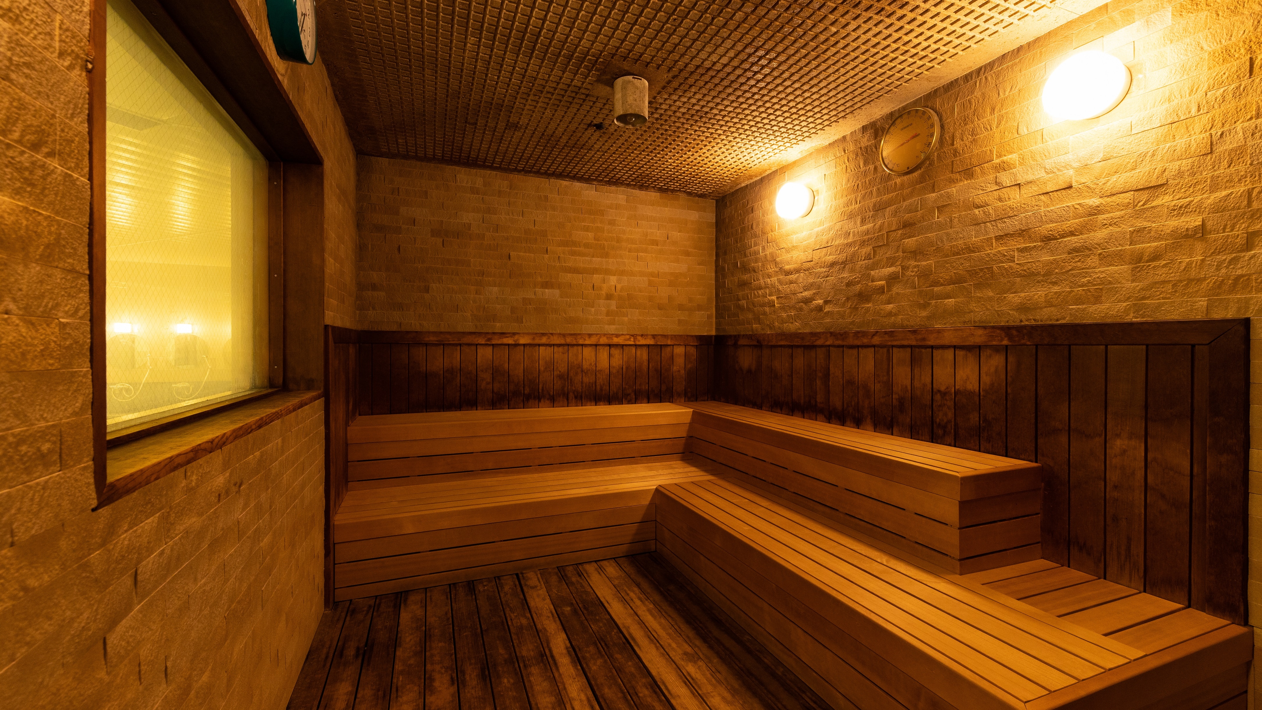 There is also a sauna in the public bath. Sweat off and refresh!