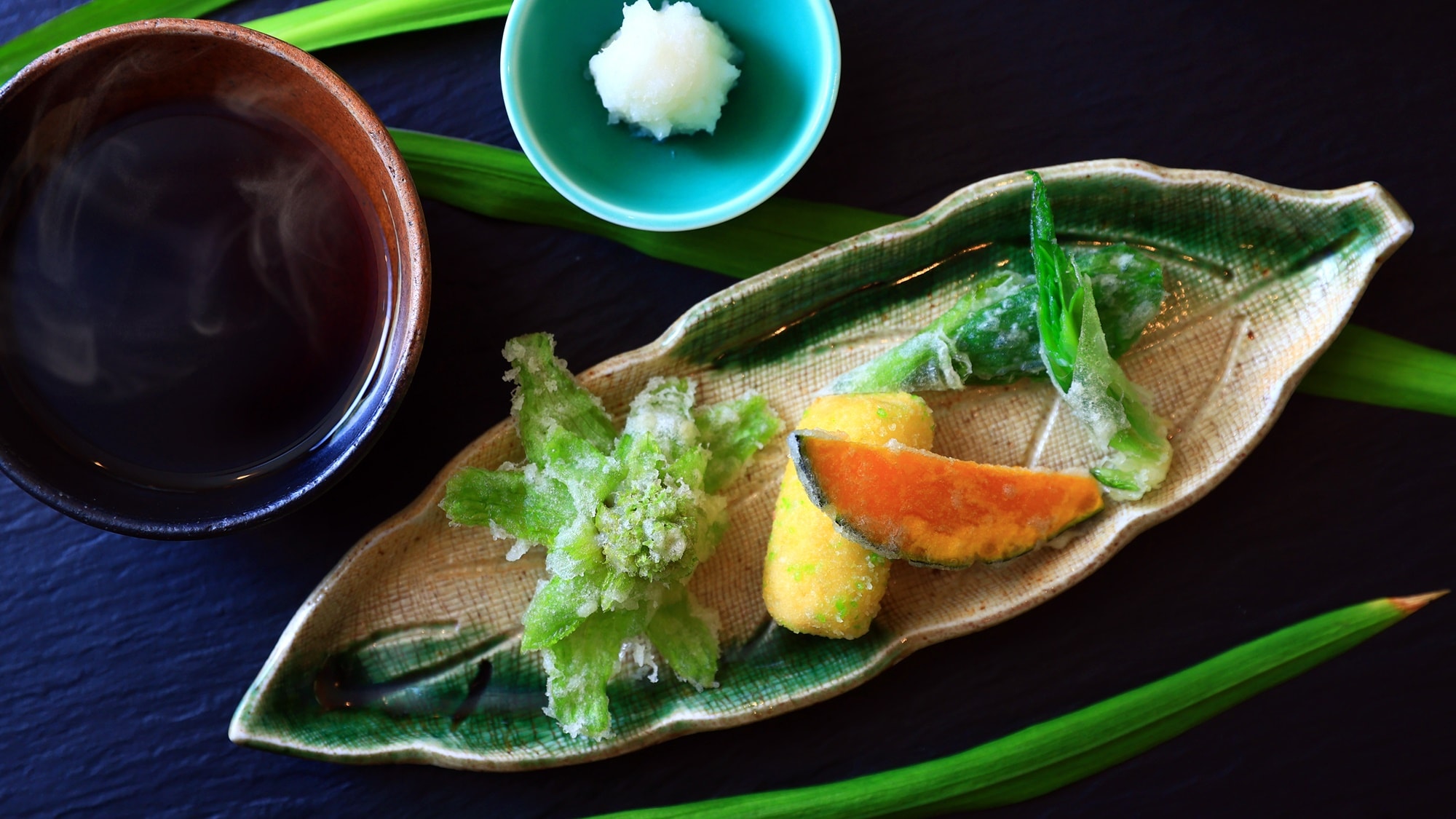 [Supper (an example of Japanese kaiseki)]
