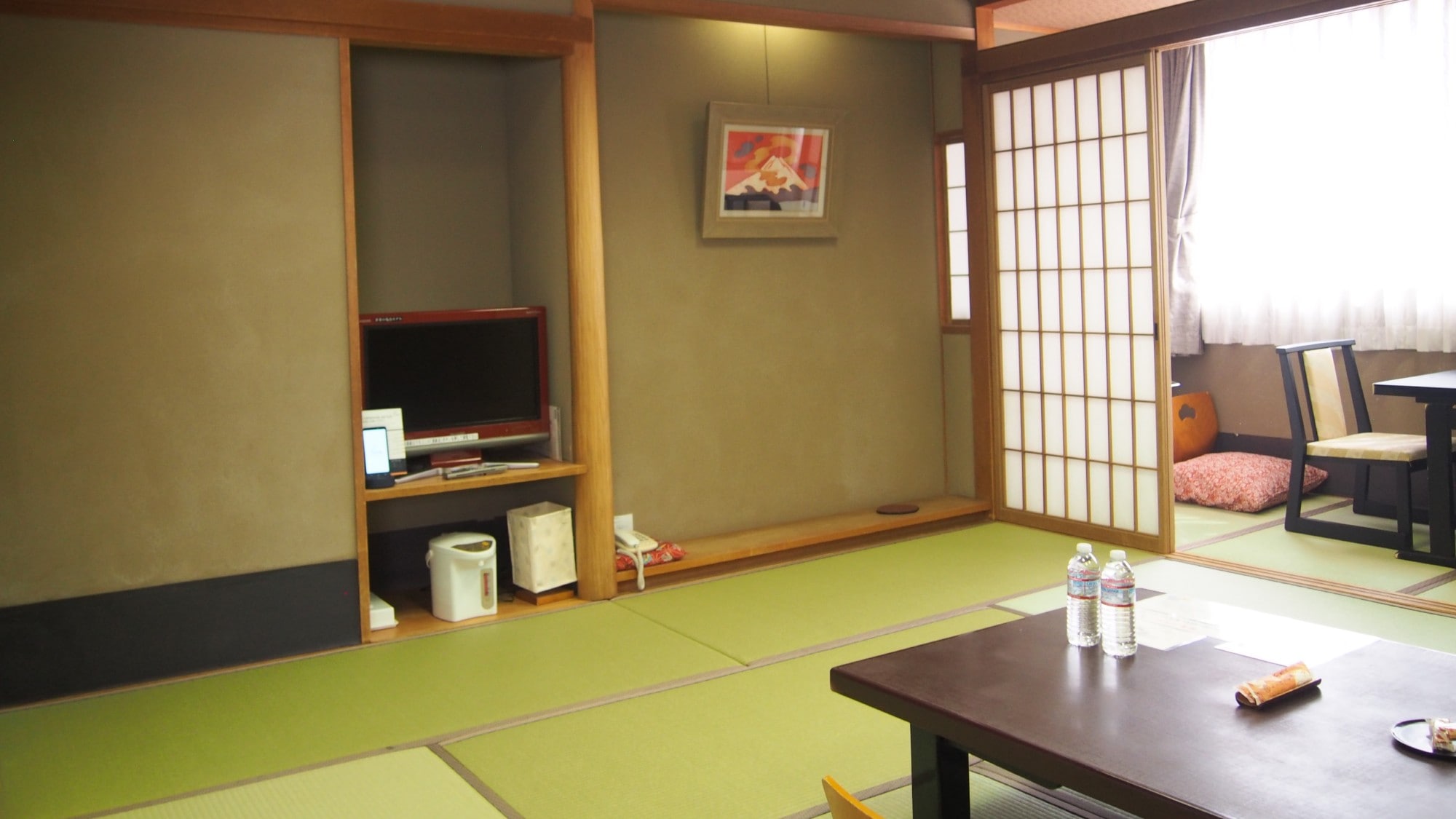 Spacious Japanese-style room 10 tatami mats or 12 tatami mats <with bath and toilet> non-smoking