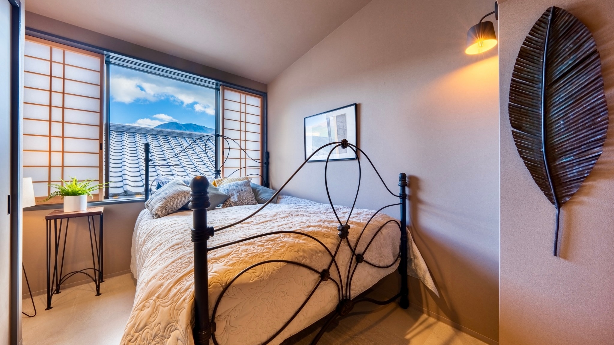 [Western-style building] Room 8: Western-style room/double bed x 1