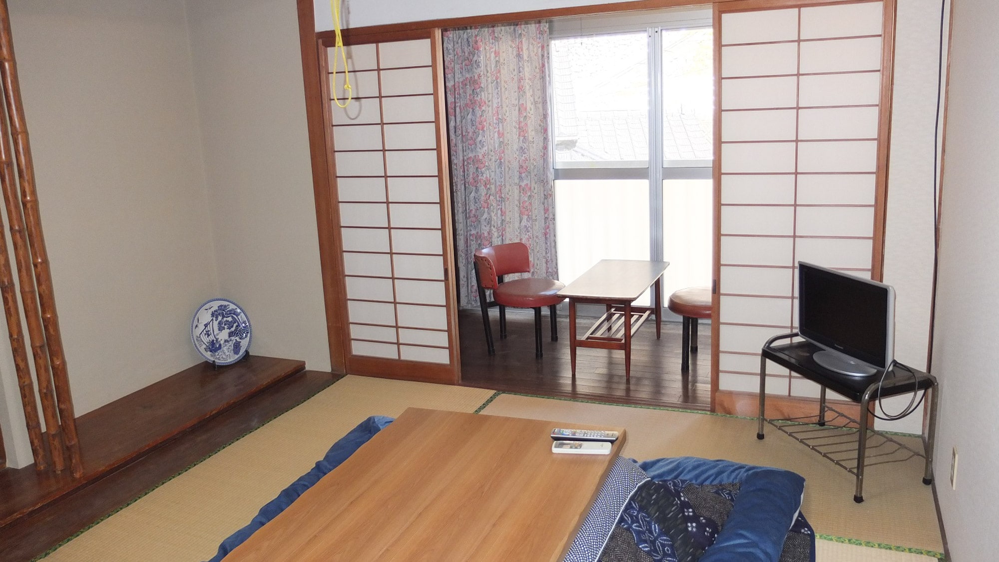 *[Example of a 6 tatami Japanese-style room] Please relax and unwind