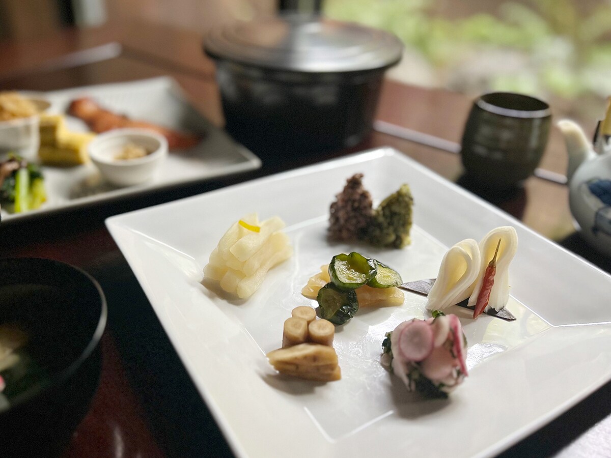 Breakfast or one night stay with two meals plan Breakfast Pickled Vegetable Kaiseki (traditional Japanese-style meal) Example of Kintame Pickled Vegetable Platter