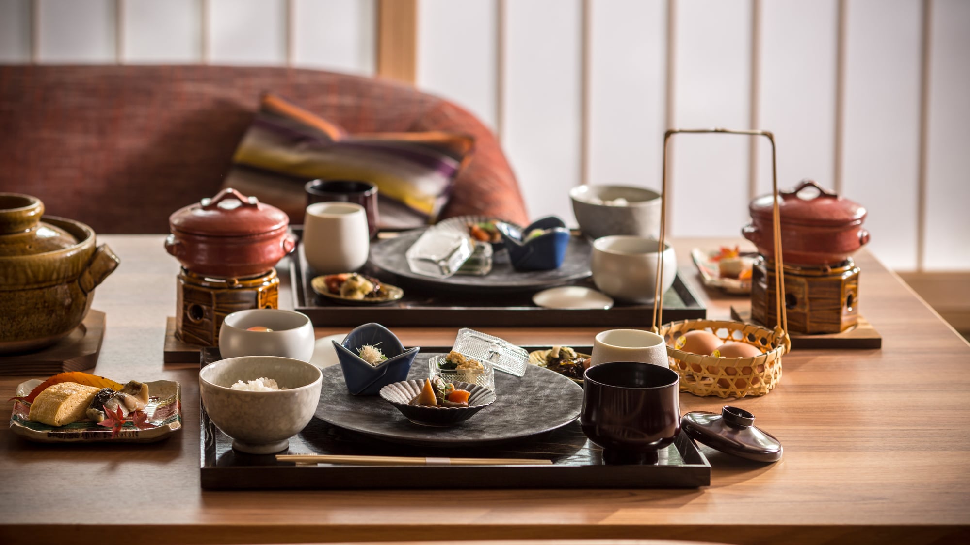 Guest lounge “Yasaka Living” Japanese breakfast (image)