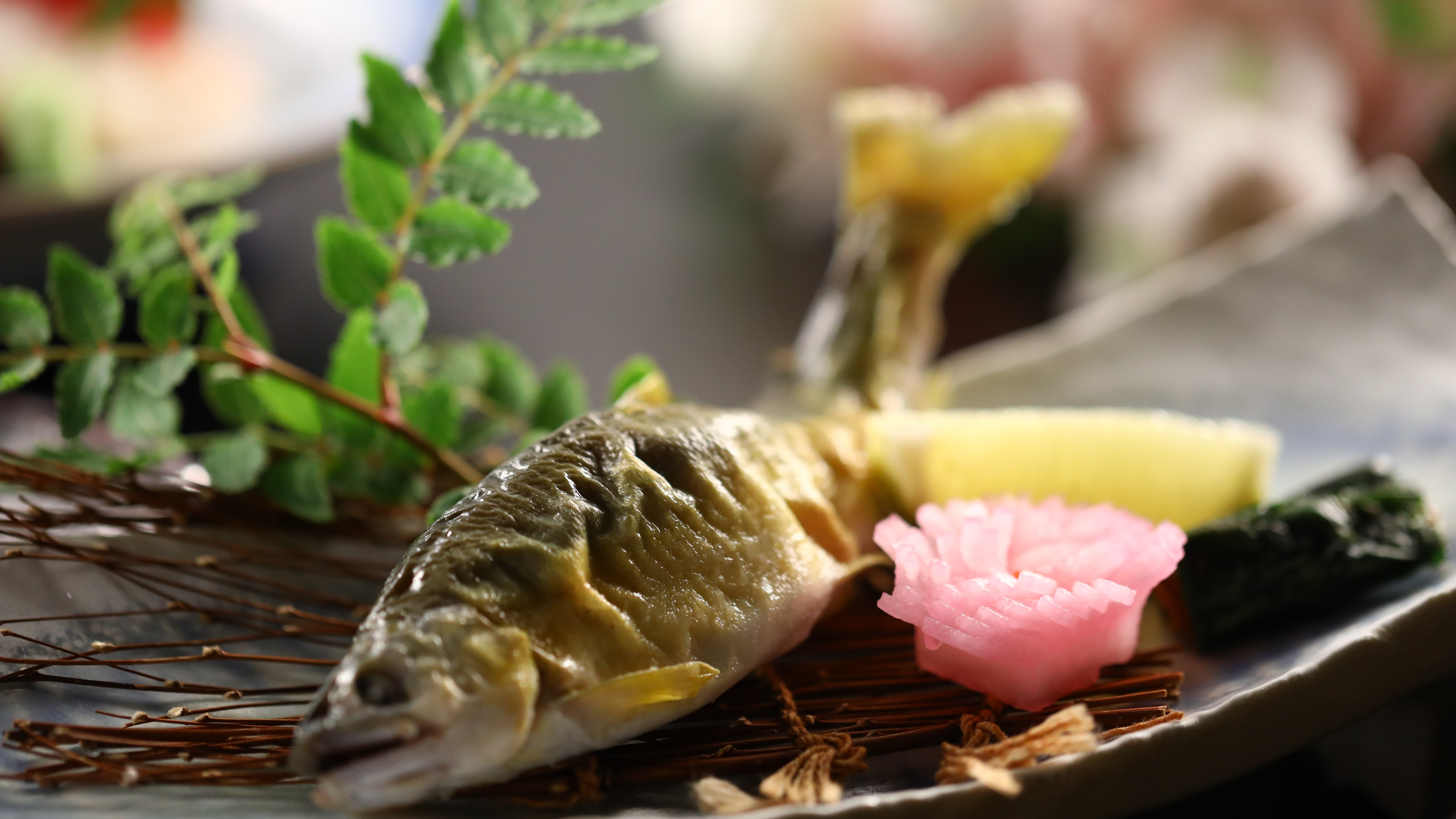 □ [Mai's cuisine example] Grilled sweetfish with salt