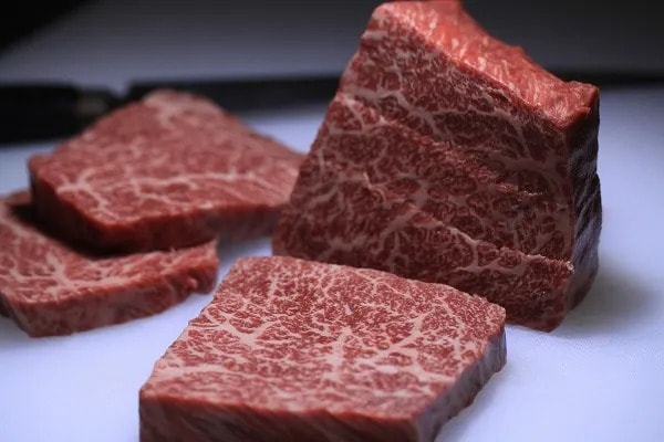 淡路椋座牛裡肌肉