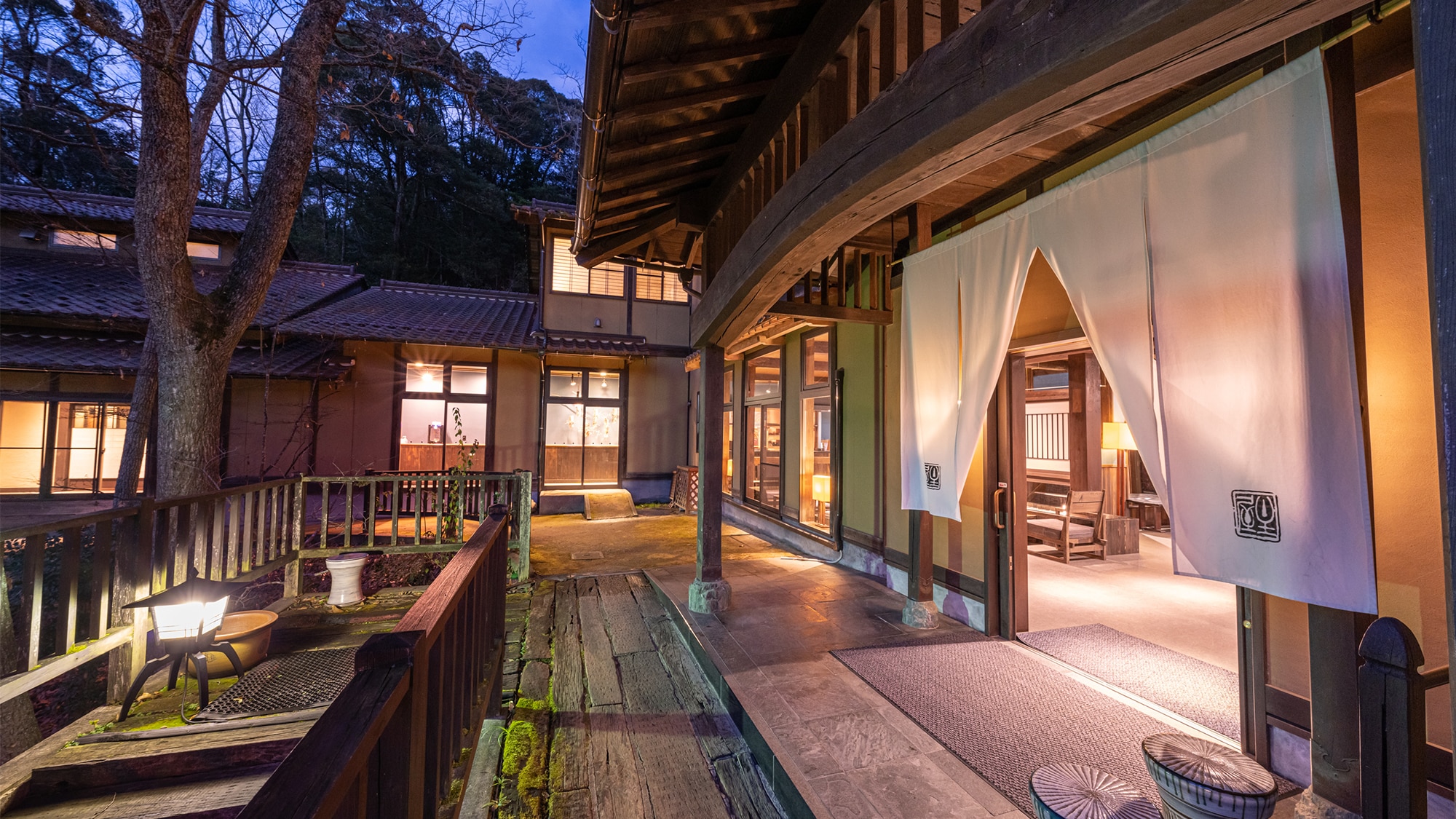 The origin of the name "Nushiya" is "the residence of the Lord". Please experience the taste of an old folk house in the late Edo period.