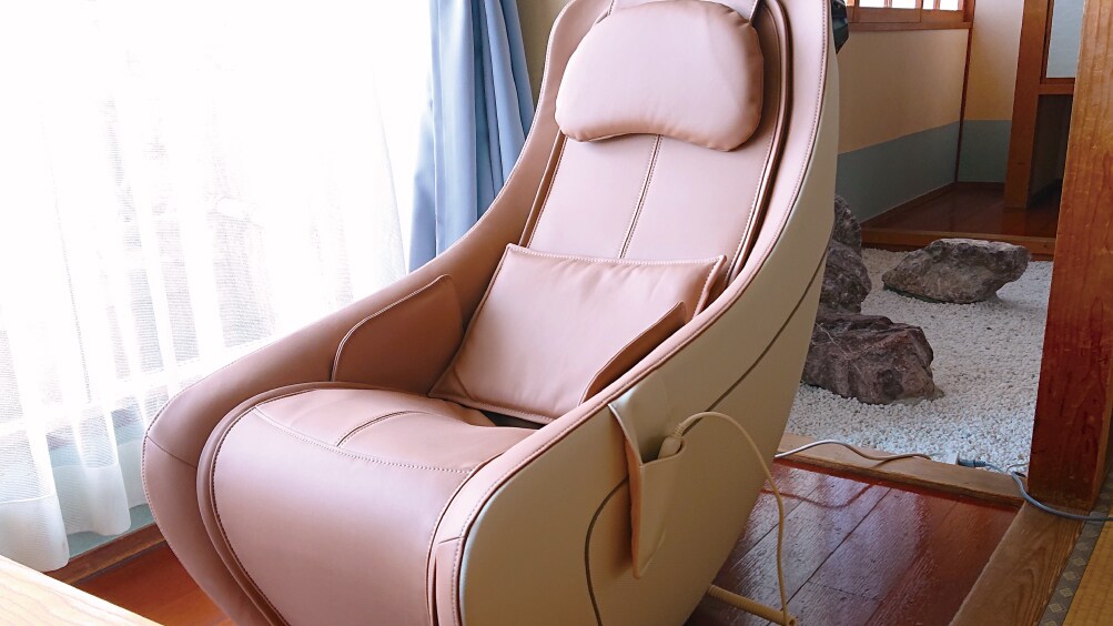 Phòng khách Juraku: Máy massage dạng viên nang