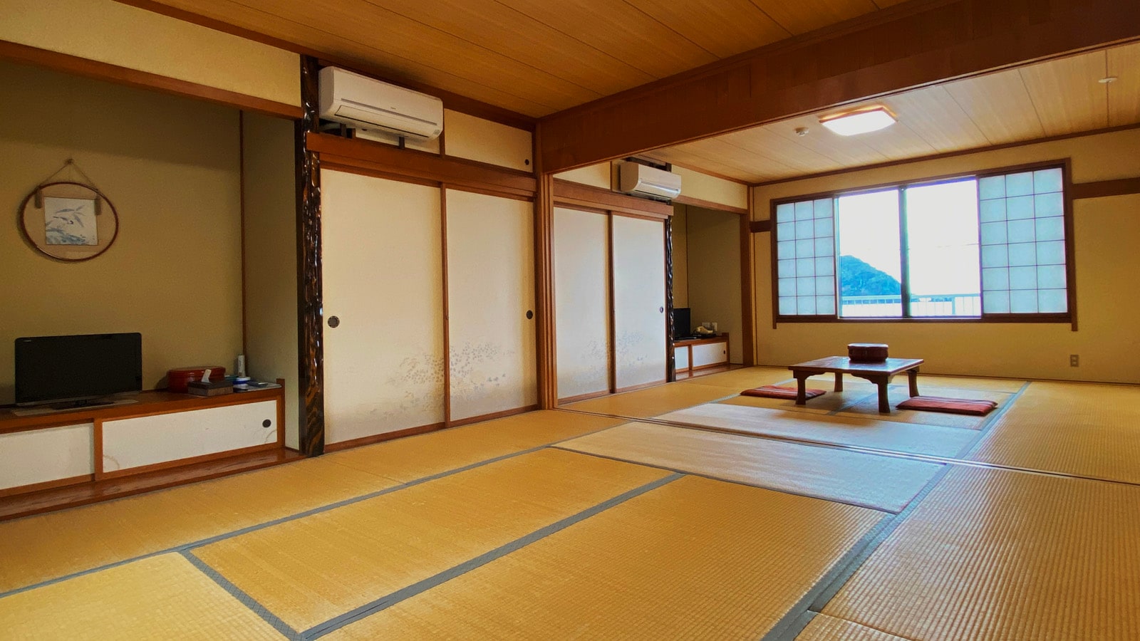 ★A two-room Japanese-style room ideal for families or groups.