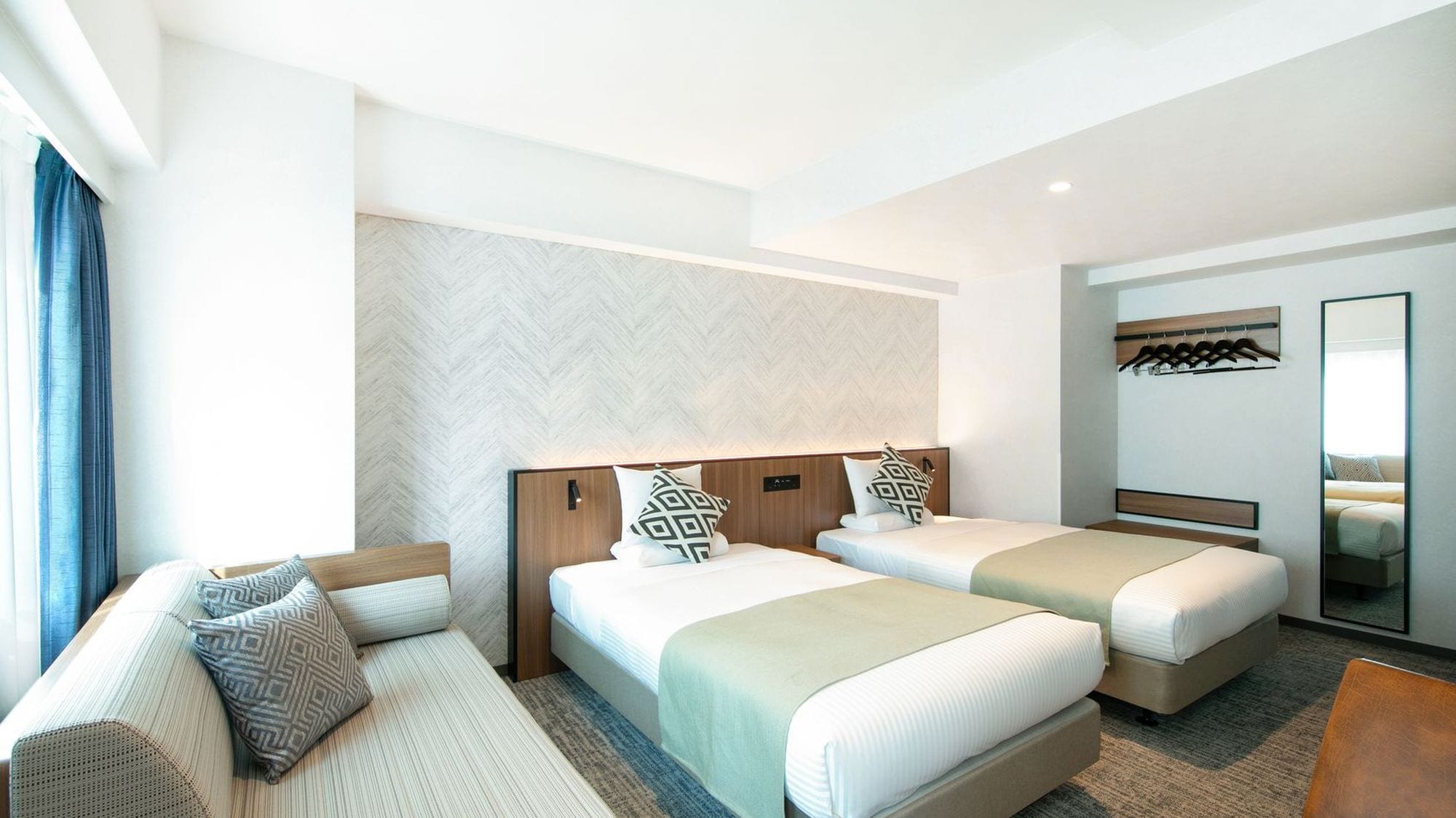 Superior Triple *A daybed will be provided for 3 guests.