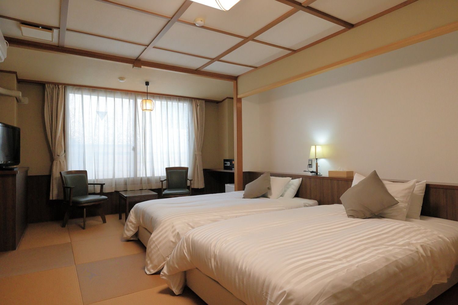 Adatara Room/아다타라룸