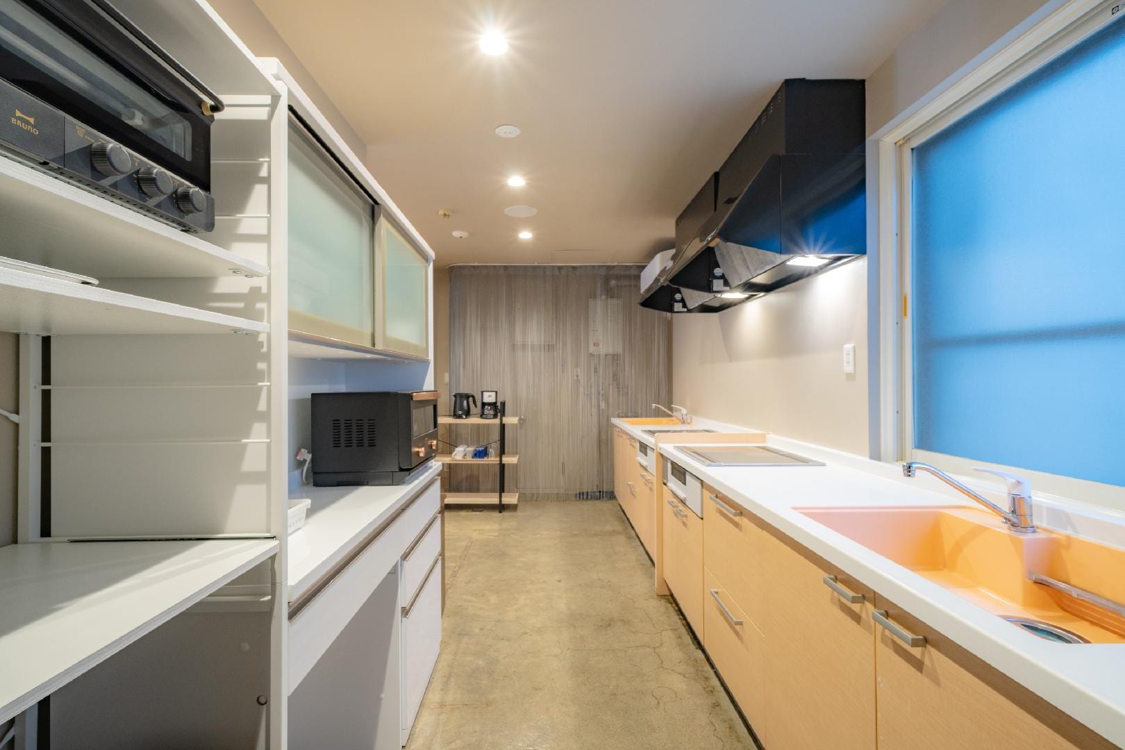 Kitchen (shared)
