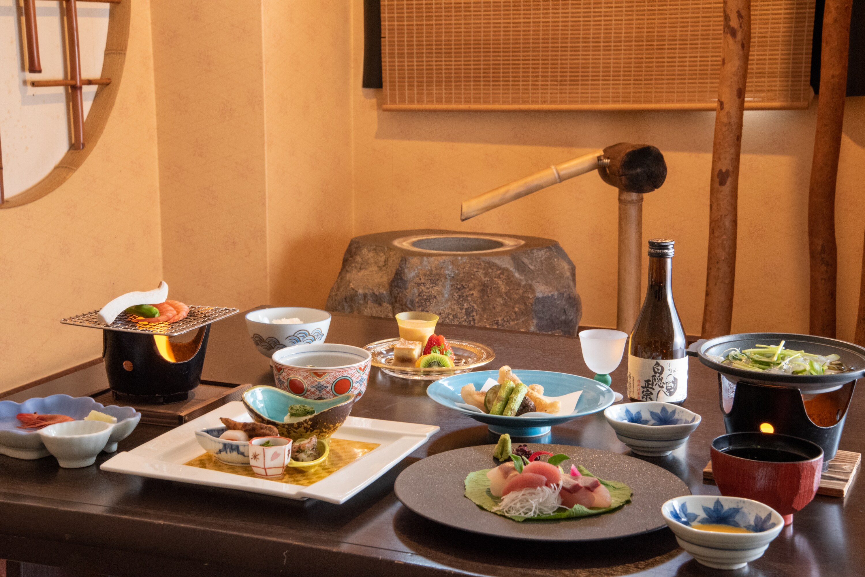 [Relax in a private room with seasonal kaiseki cuisine]