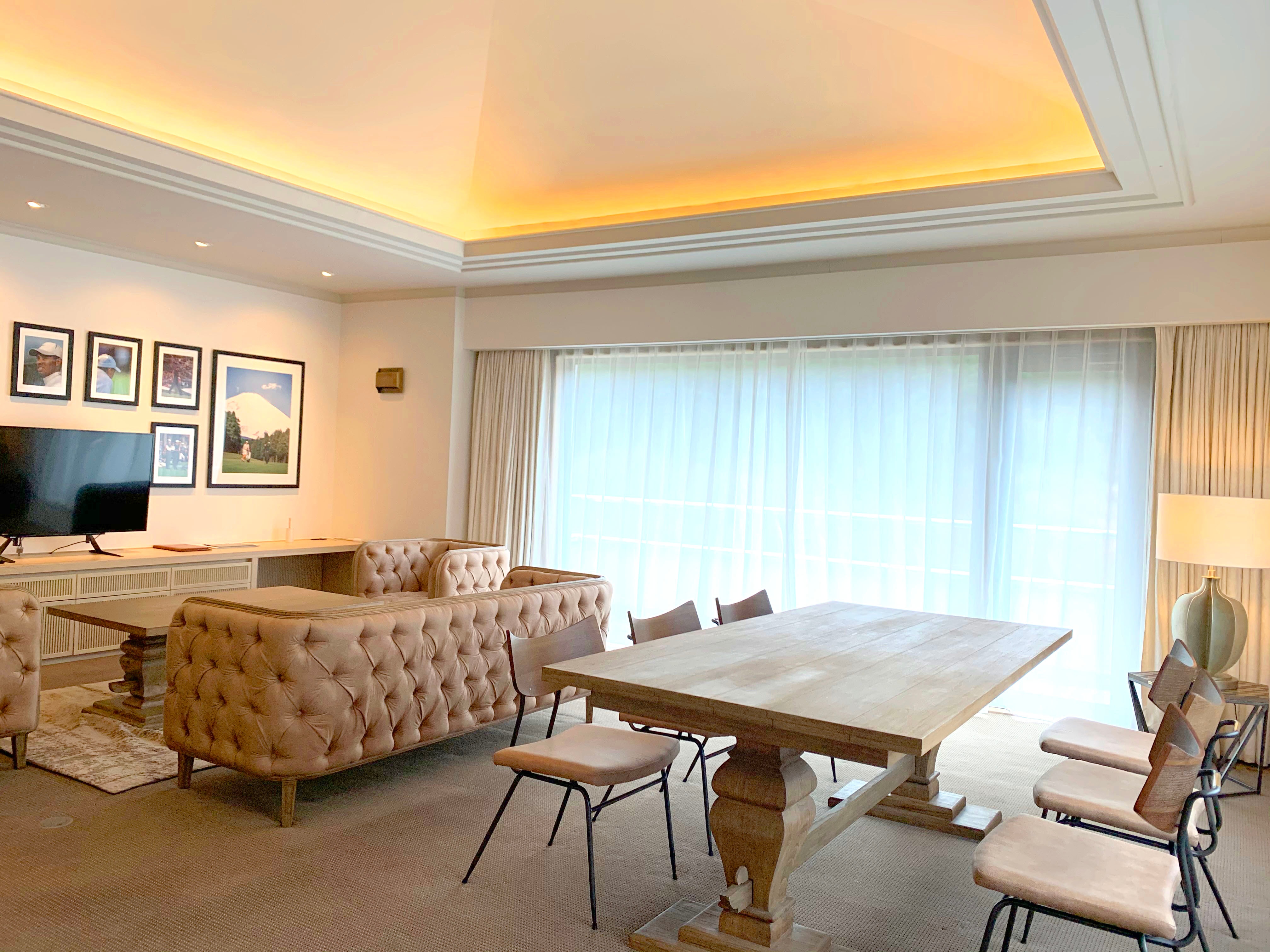 Room 555 living room