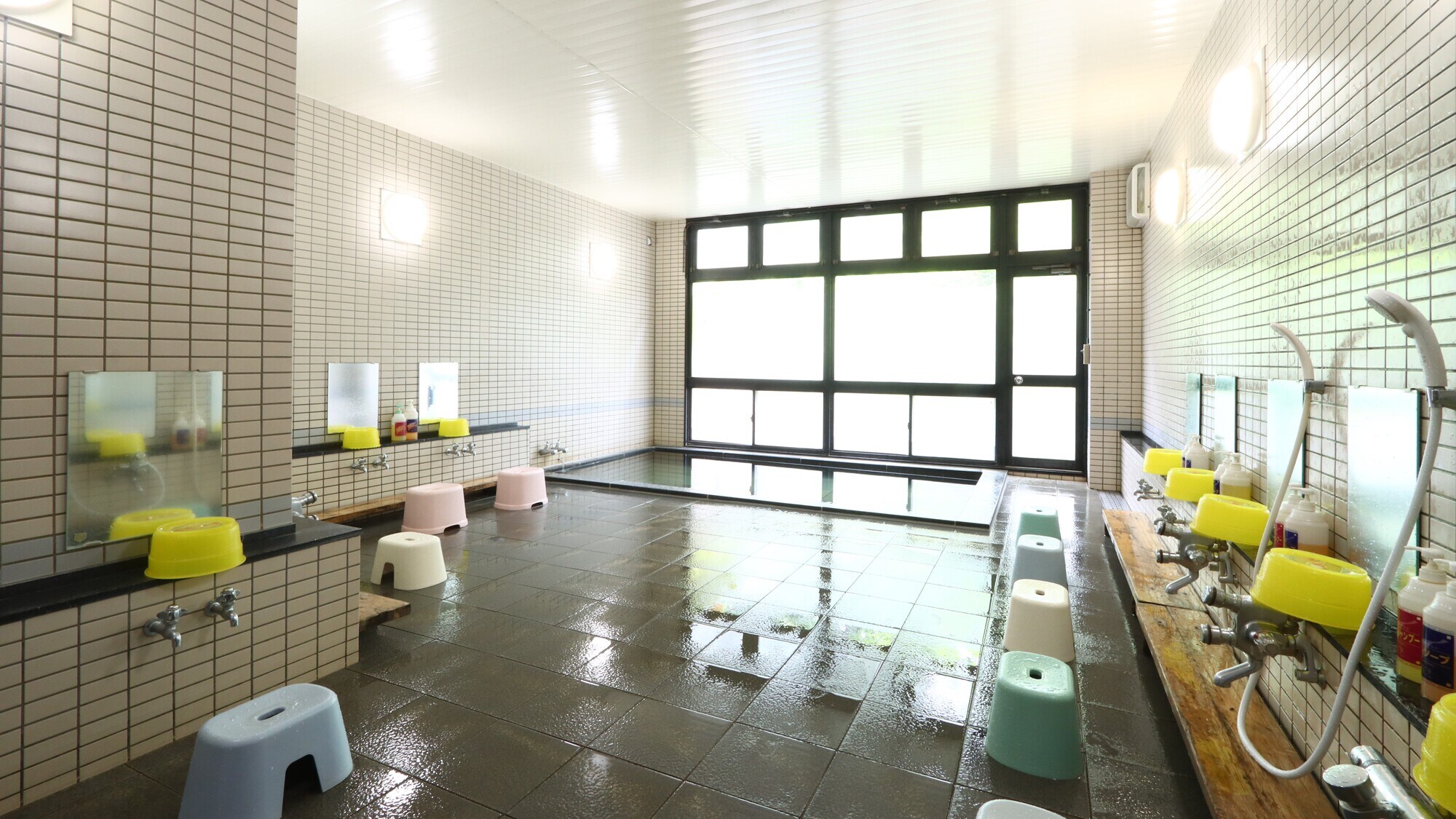 [Bangunan utama] Kamar mandi *Kamar mandi pria