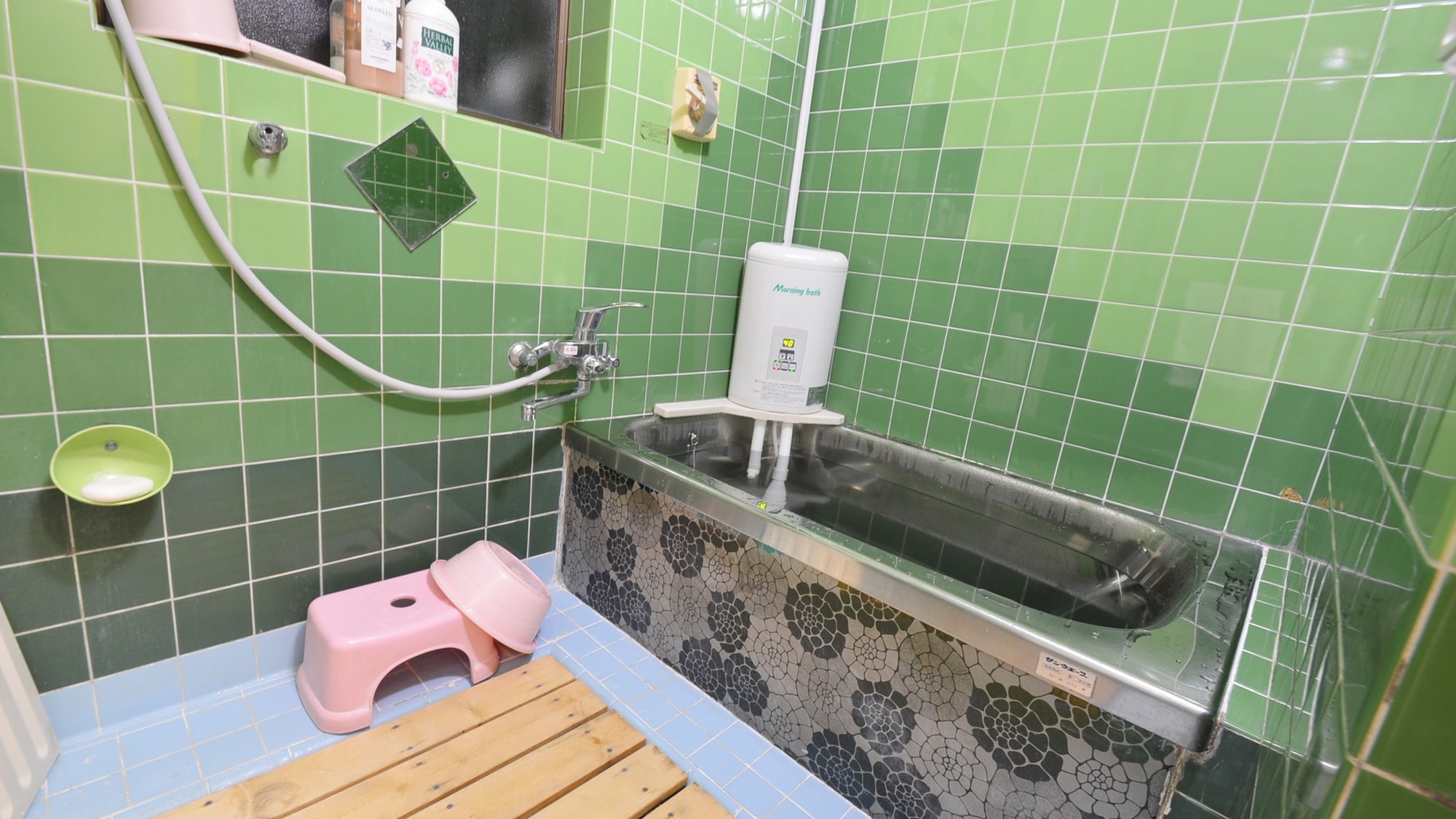 * <Bath> Silakan bersantai dan sembuhkan kepenatan perjalanan Anda.